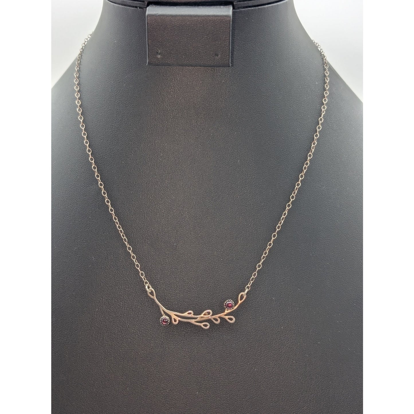 Vintage 925 Sterling Silver (Except Clasp) Burgundy Cabochon Leaf 18.5" Necklace