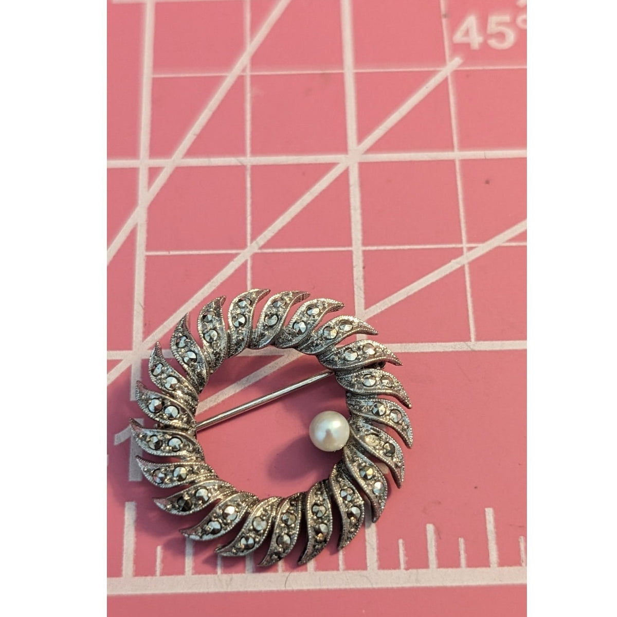 Antique 835 Silver Marcasite One Faux Pearl Wreath Brooch/Pin