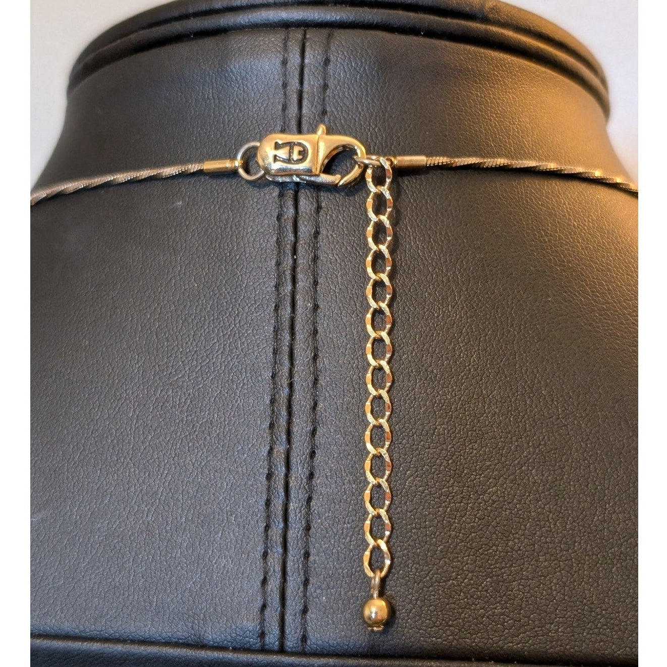 Vtg Etienne Aigner Textured & Polished 3 Bead Station Two Tone Chain Necklace