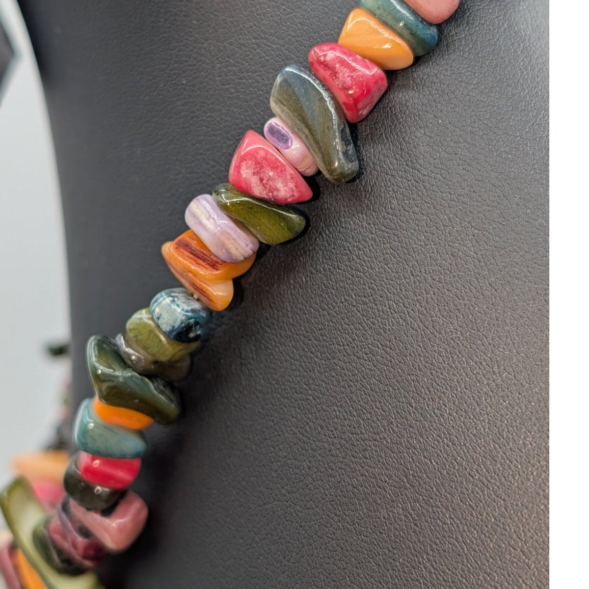 Multi-Color Shell Stone Chip Bead 17"-19" Necklace