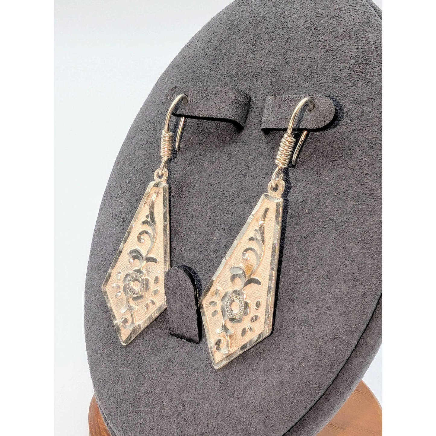 Vintage Taxco 925 Sterling Silver Floral Embossed/Raised  Kite Dangle Earrings