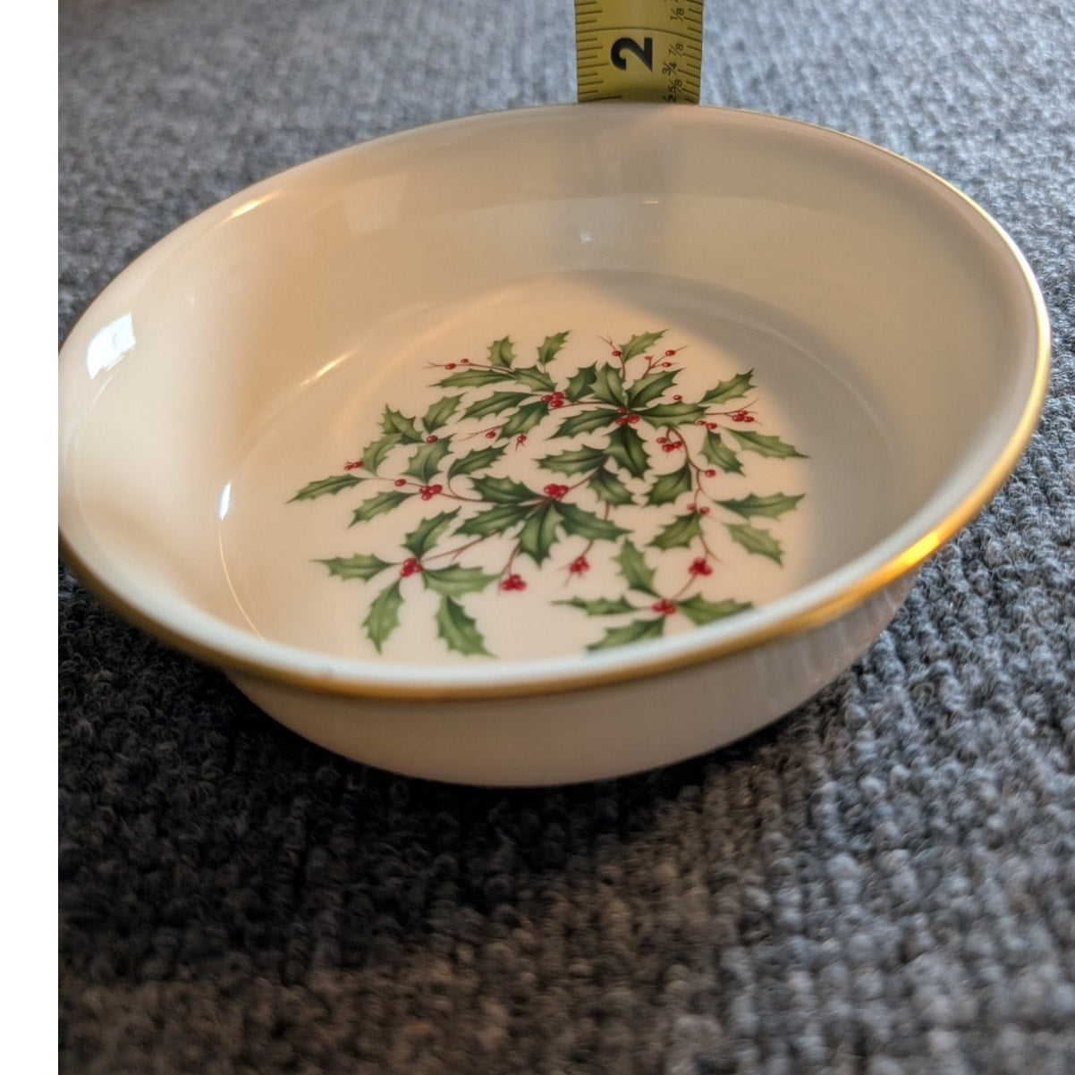 Lenox Special Holly & Berry Holiday Ivory Bowl W/ Gold Rim