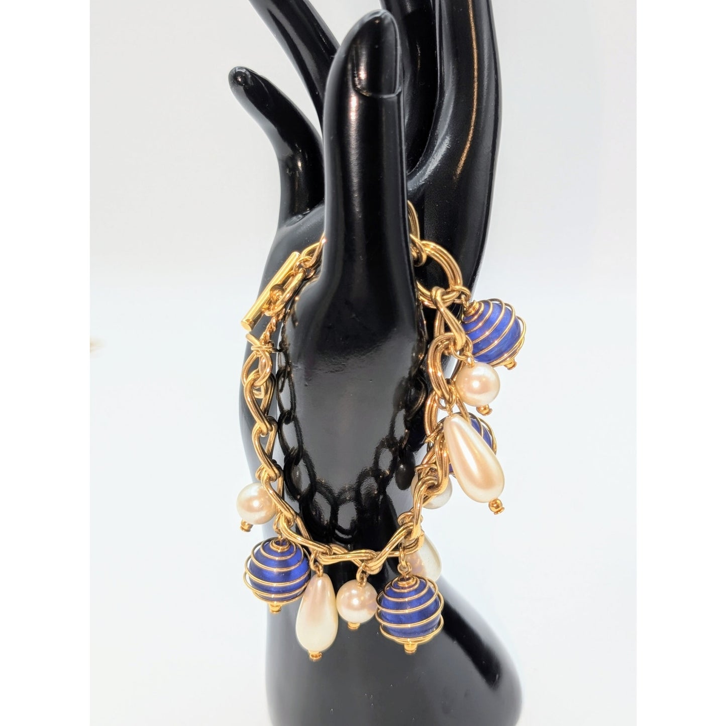 VTG Blue Cage Bead Faux Pearl Charm Gold Tone Chain Link Toggle Clasp Bracelet