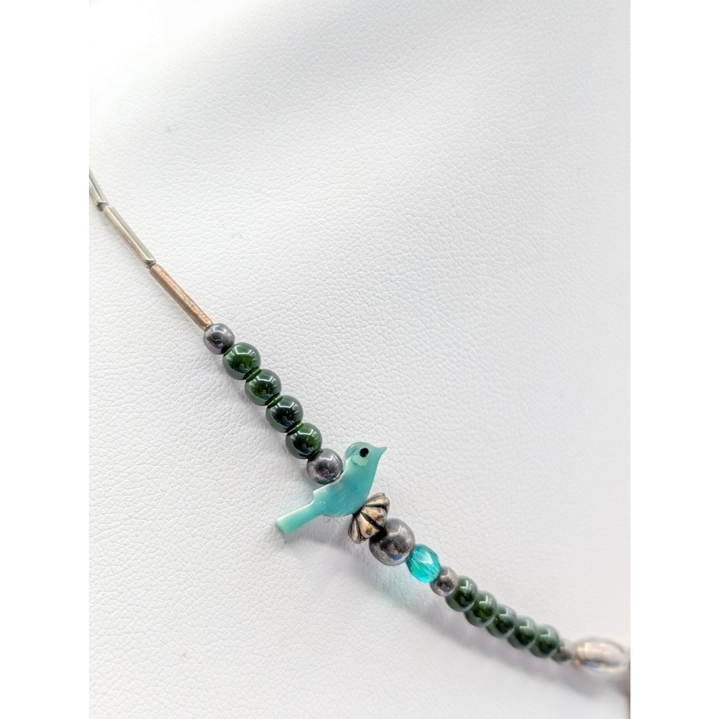 Vtg Liquid Silver Dream Catcher Green Carved Bird Fetish Barrel Clasp Necklace