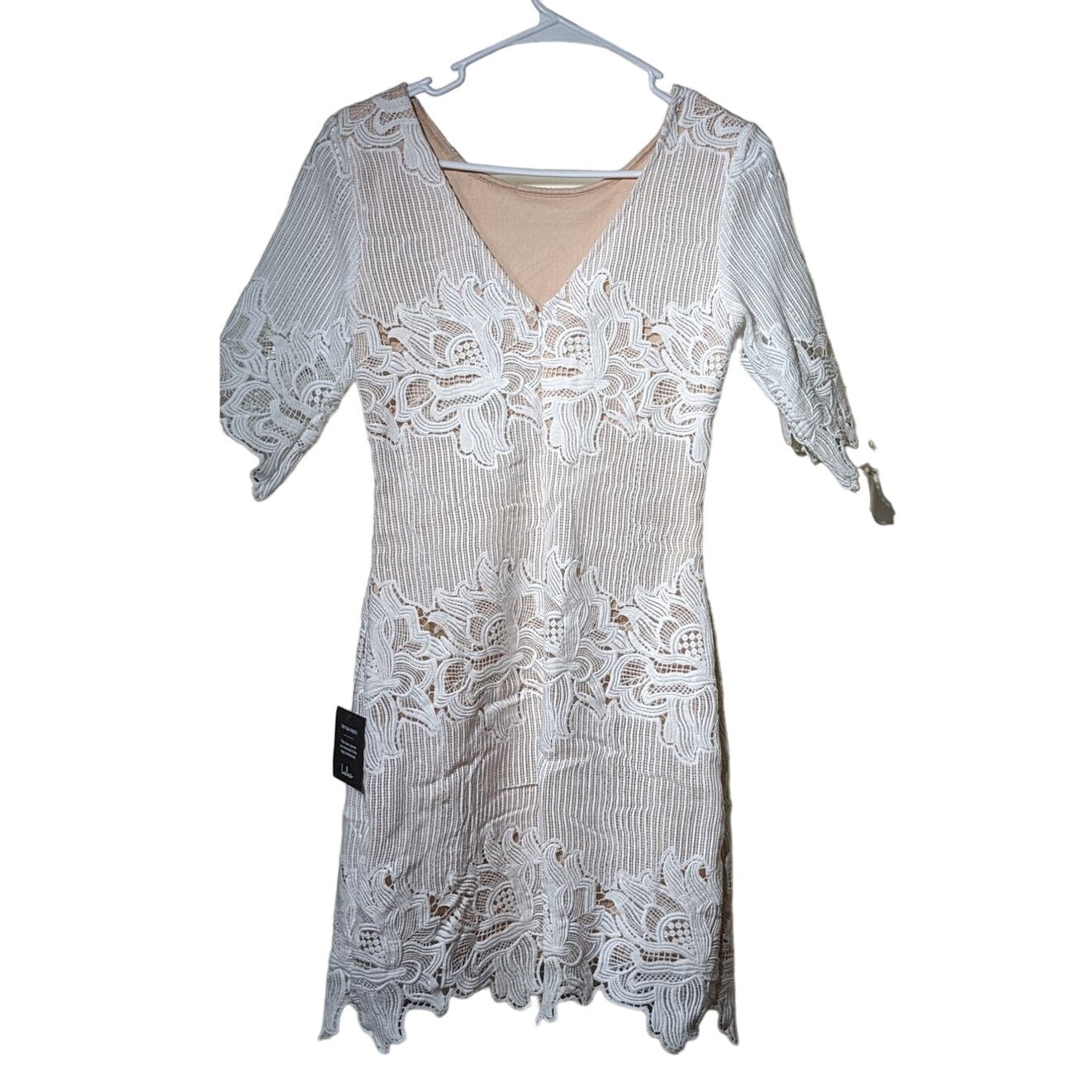 Lulus White Lace W/ Nude Lining Special Occasion Midi Dress NWT Womens Sz S