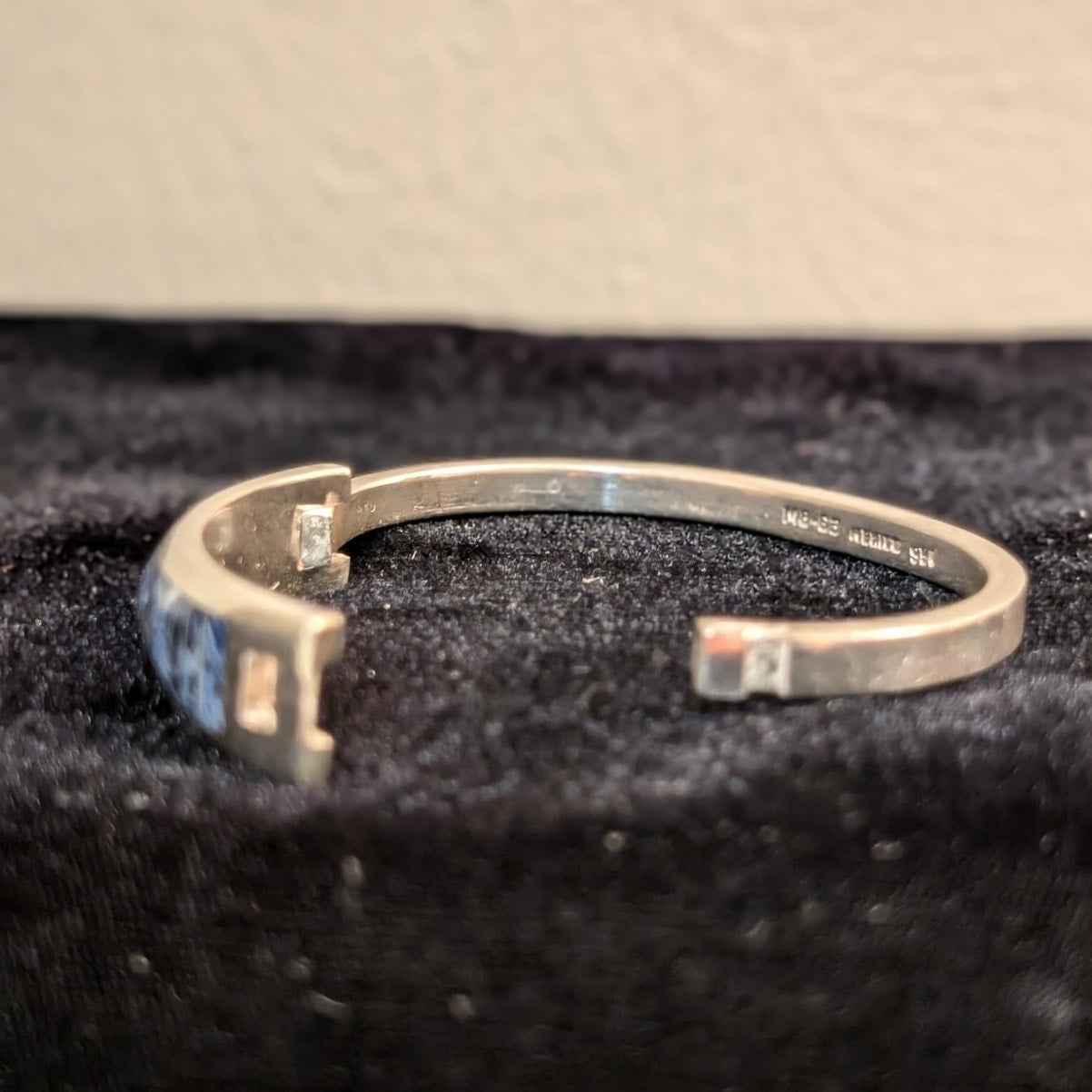 Vintage Substantial Mexican 950 Sterling Silver Sodalite Inlay Bangle Bracelet