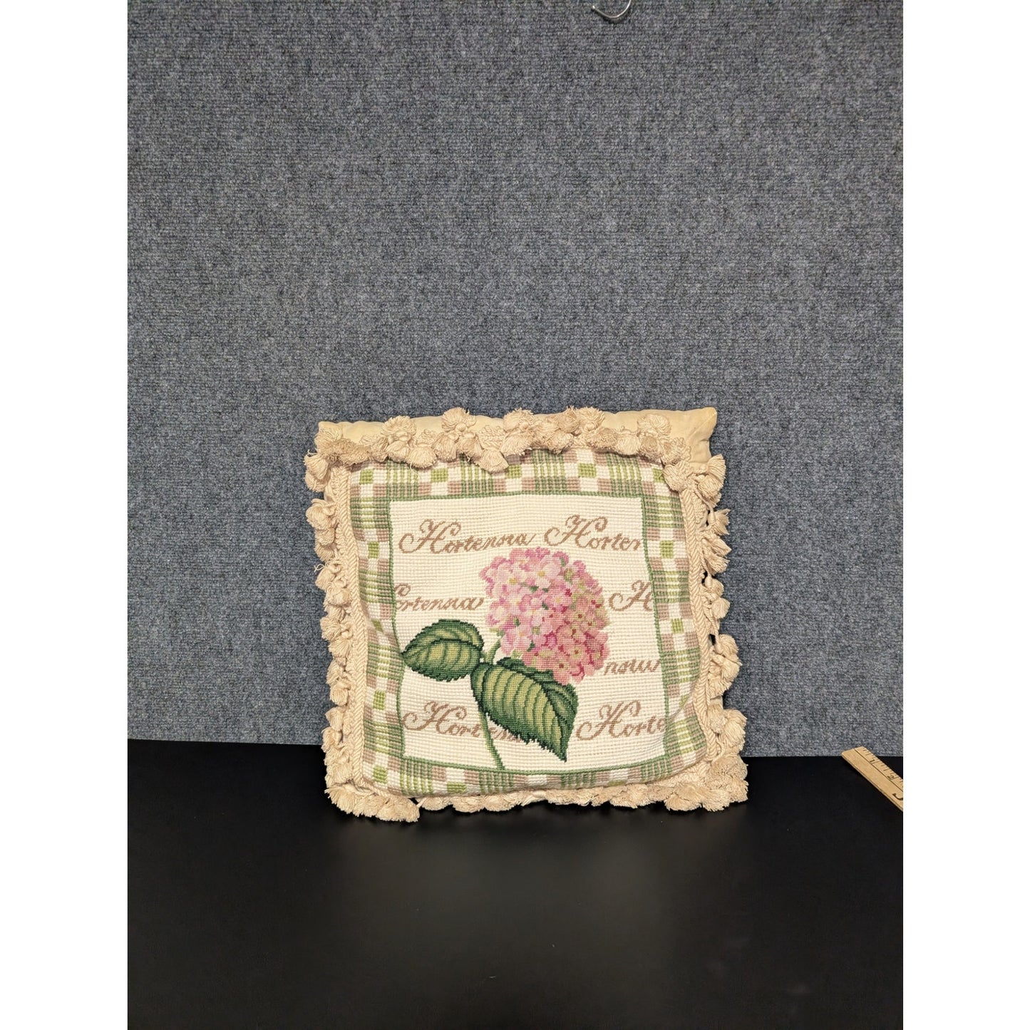 Vtg Needlepoint Botanical Hydrangea Velvet Back Tassel Fringe Zip Decor Pillow