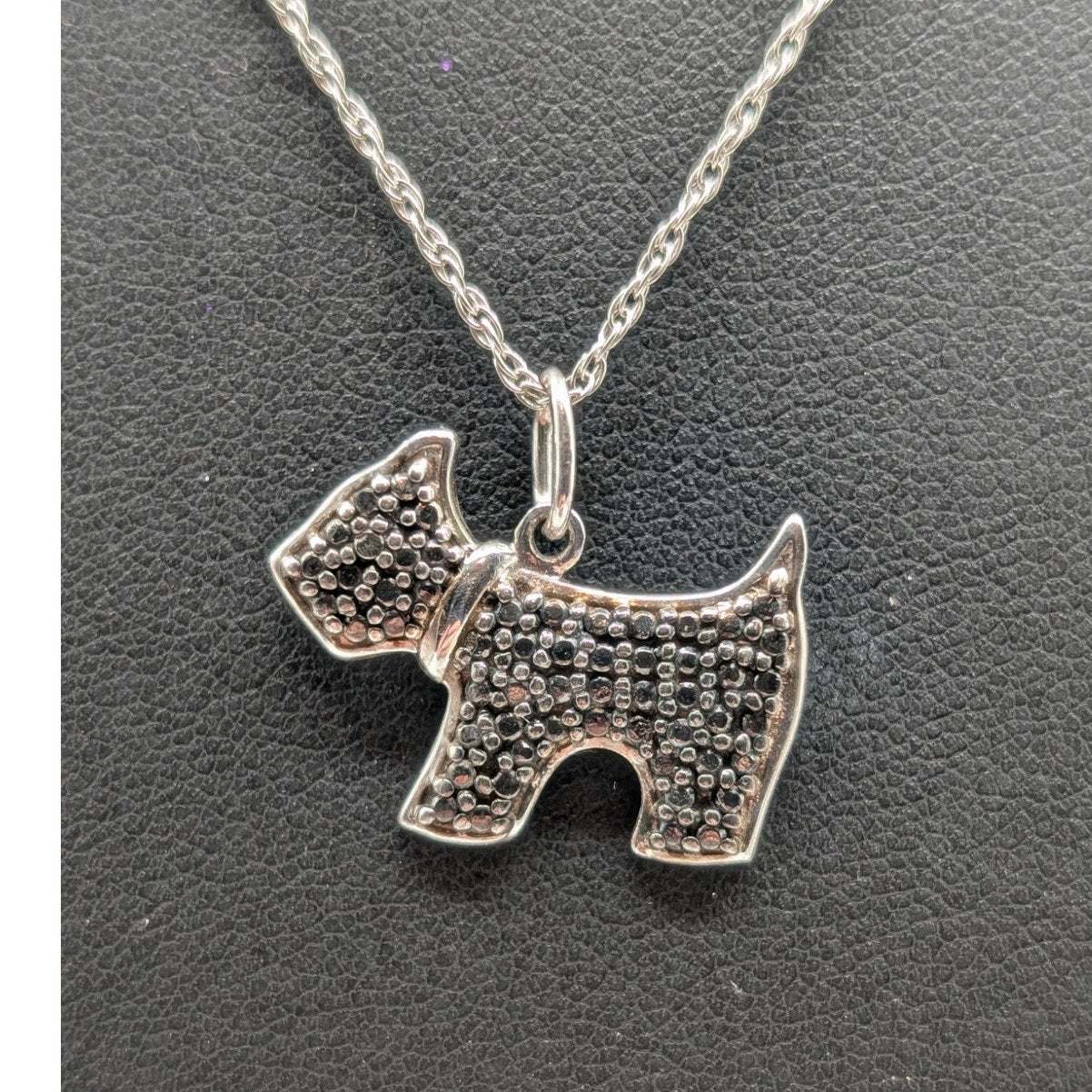 Vintage 925 Sterling Silver Black Stone Figural Dog Pendant 18" Chain Necklace