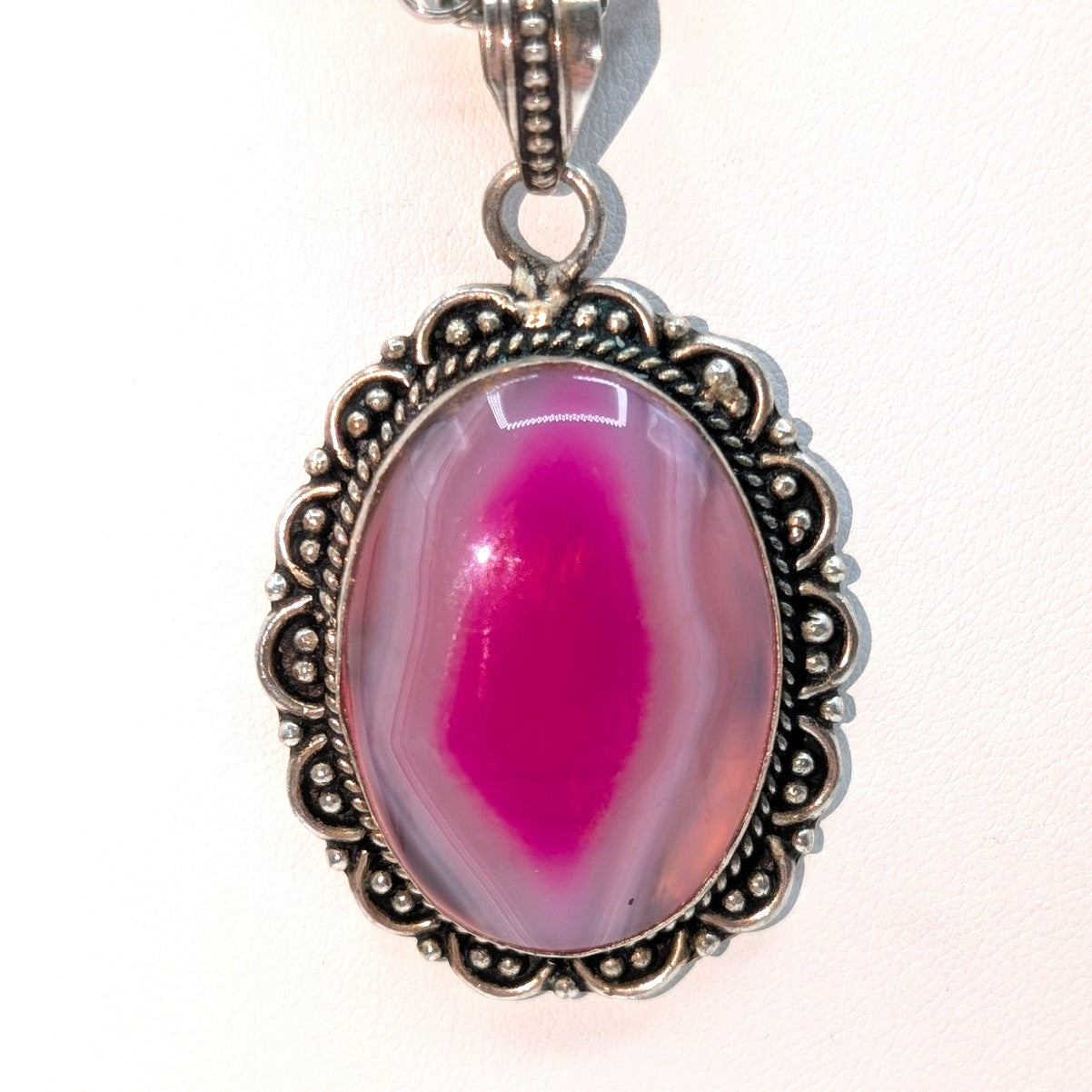 Vtg Pink Botswana Agate Oval Cabochon Silver Tone Pendant Rope Chain Necklace