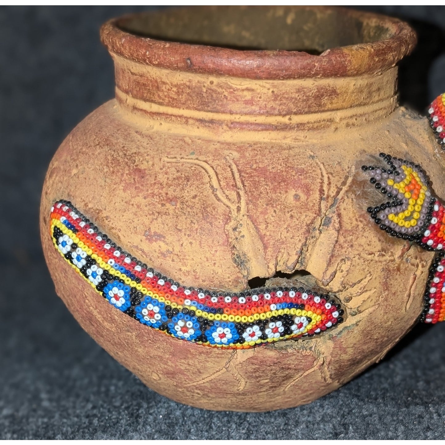 Hand Beaded Folk Art Made by Huichol Indians Lizard Clay Pot Chip on Rim