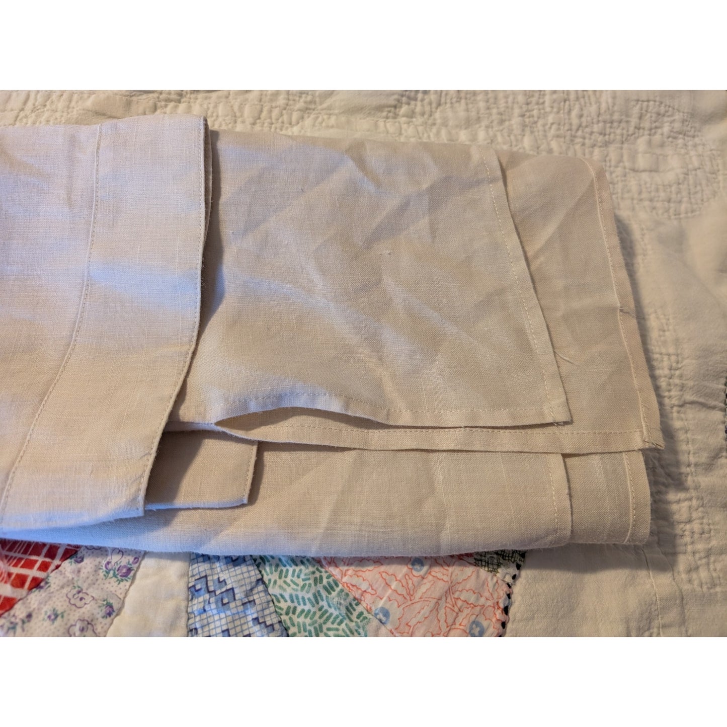 August Silk 100% Linen Tunic 3/4 Sleeve Gold Grommet V Neck Blouse Womens Sz S