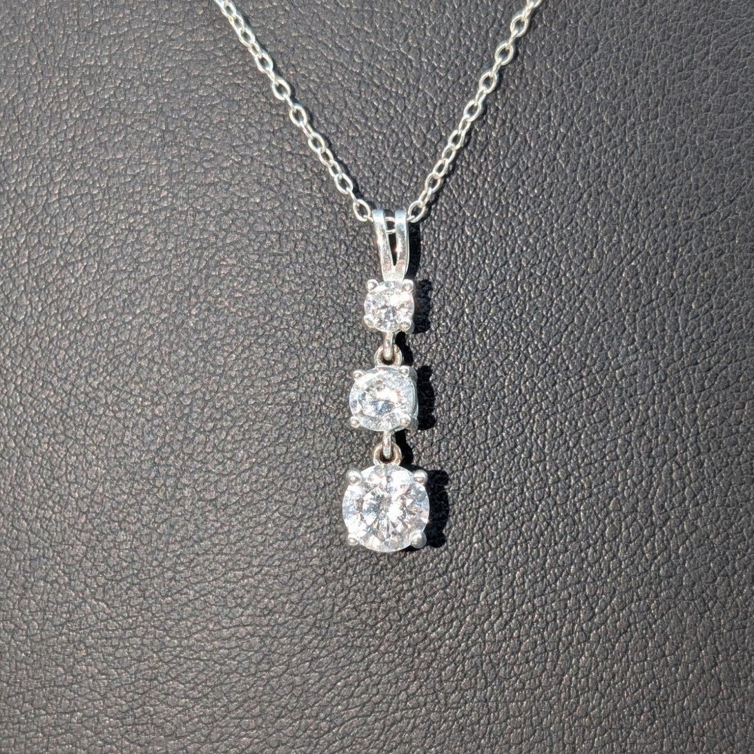 925 Sterling Silver Three Graduated CZ Pendant Chain 18" Necklace