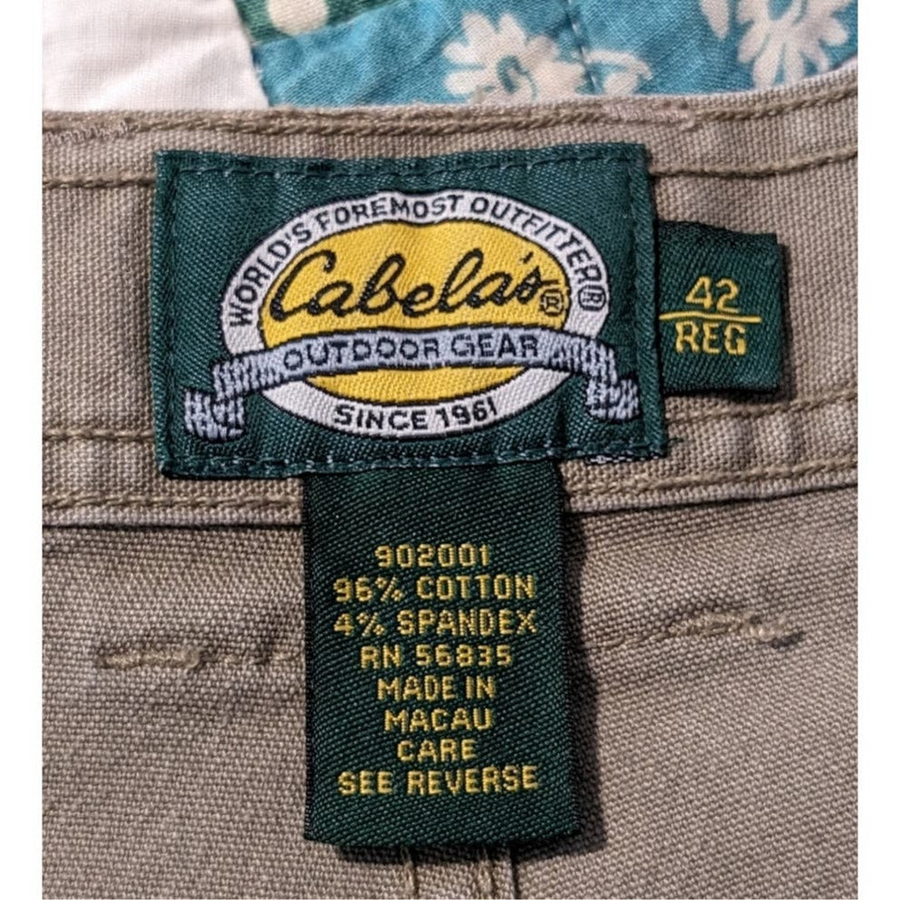 Cabela's Earth Tone Khaki Cotton Stretch Cargo Short Mens' Size 42 Regular