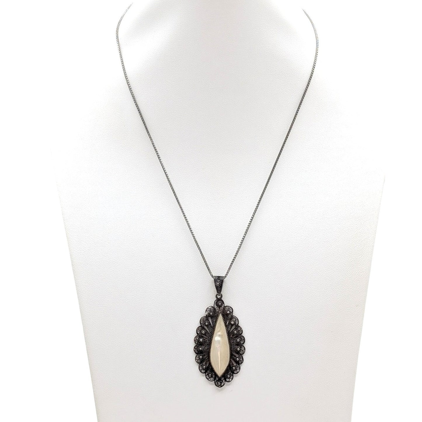 Vtg Hand Made Silver Filigree Mother of Pearl Teardrop Pendant Chain Necklace
