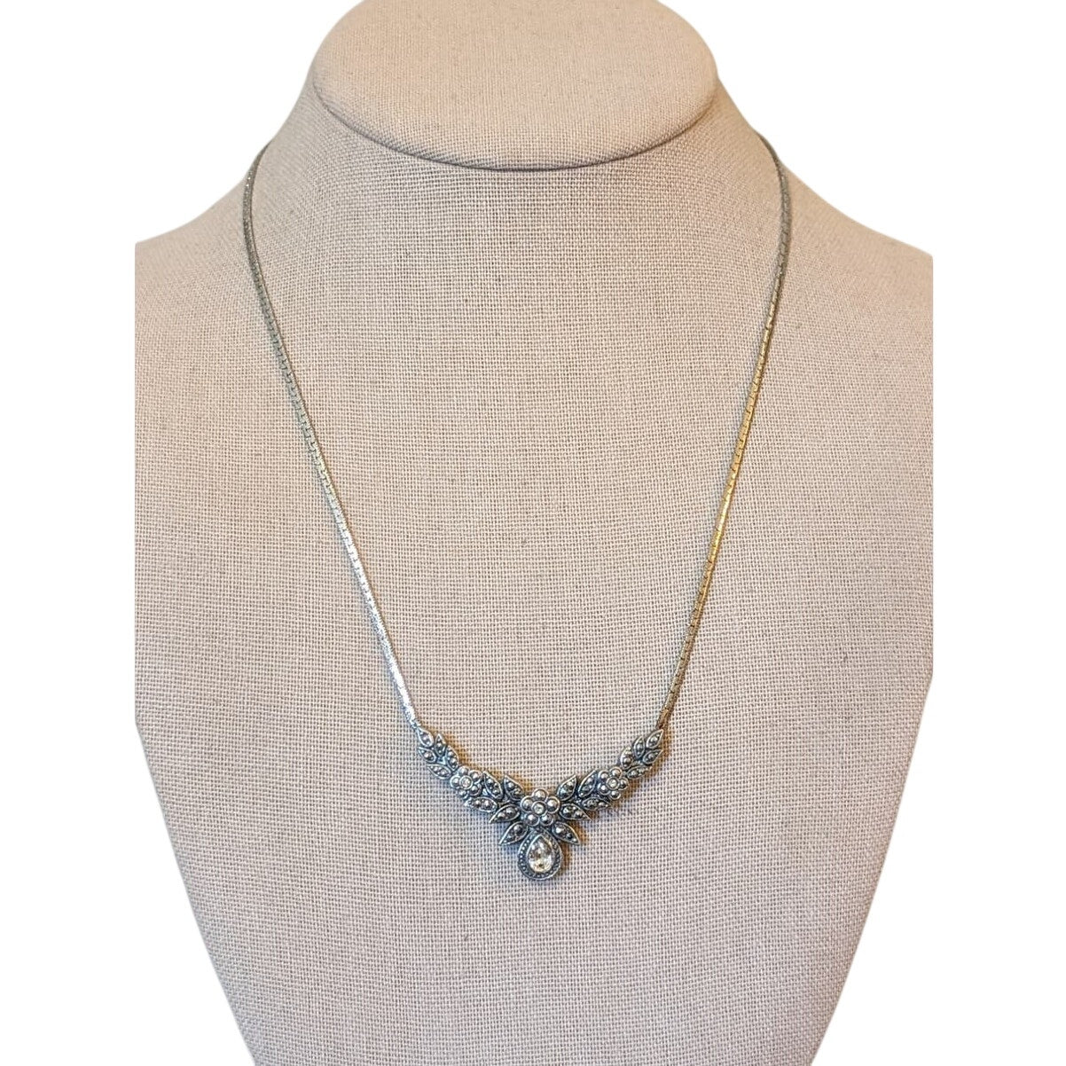 Avon Art Deco Style Silver Plated Metal Marcasite Stone Floral Choker Necklace