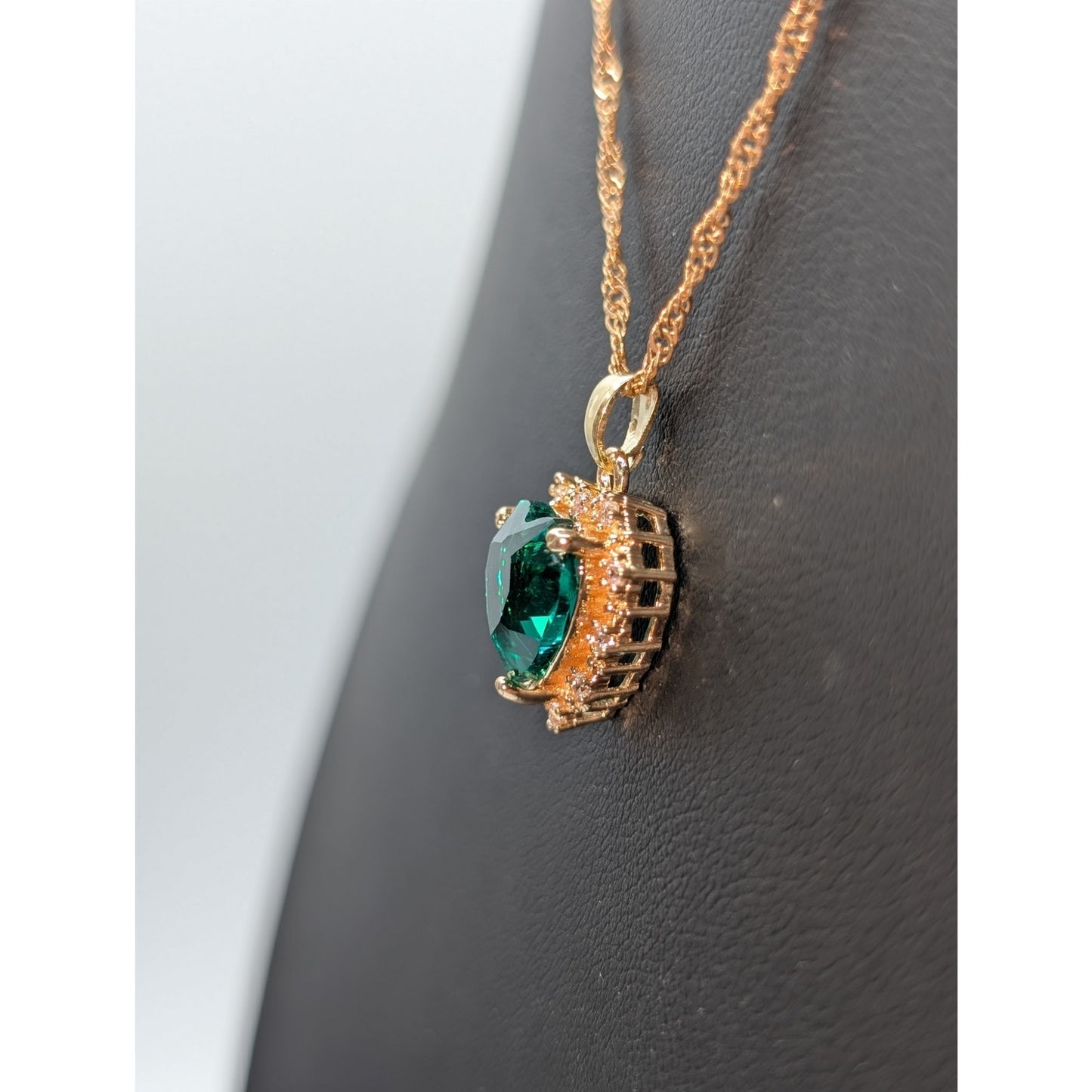 Emerald Green Glass Heart Gold Plated Gold Tone Pendant Chain 18" Necklace