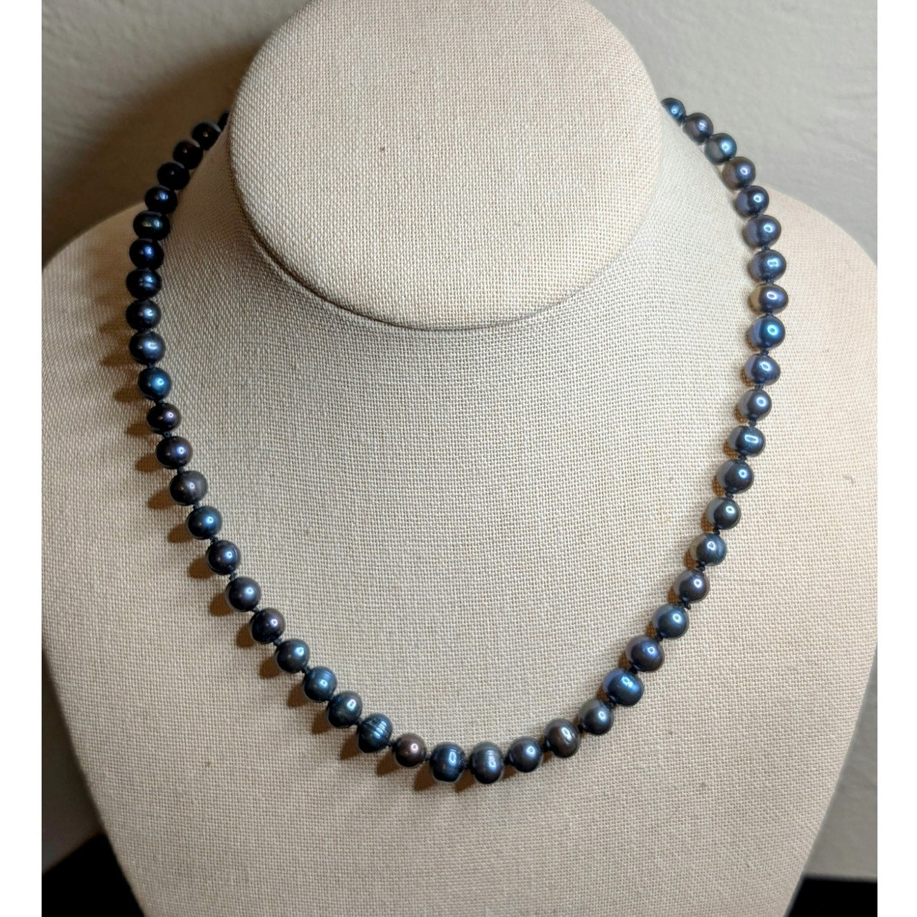 Vintage Black Freshwater Pearl Hand-Knotted Slightly Graduated 18" Necklace
