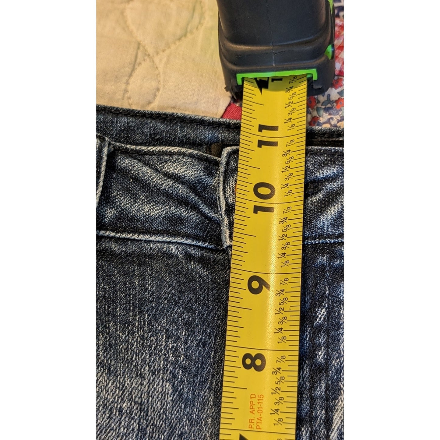 Judy Blue Los Angeles Relaxed Fit Shredded Back Pocket Raw Hem Jean Sz 7/28