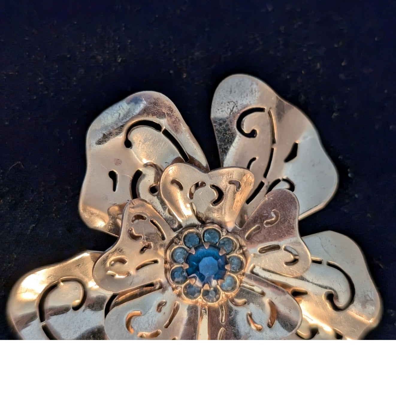 Vintage Gold Tone Cut Out 3D Blue Rhinestone Brooch