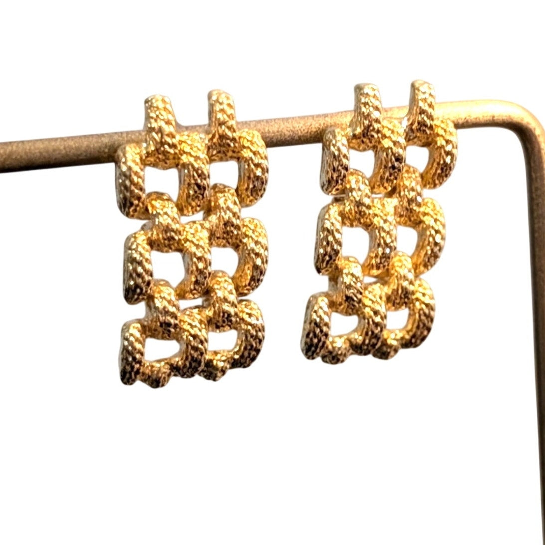 Vintage Textured Panther Link Articulated Gold Tone Pierced Earrings