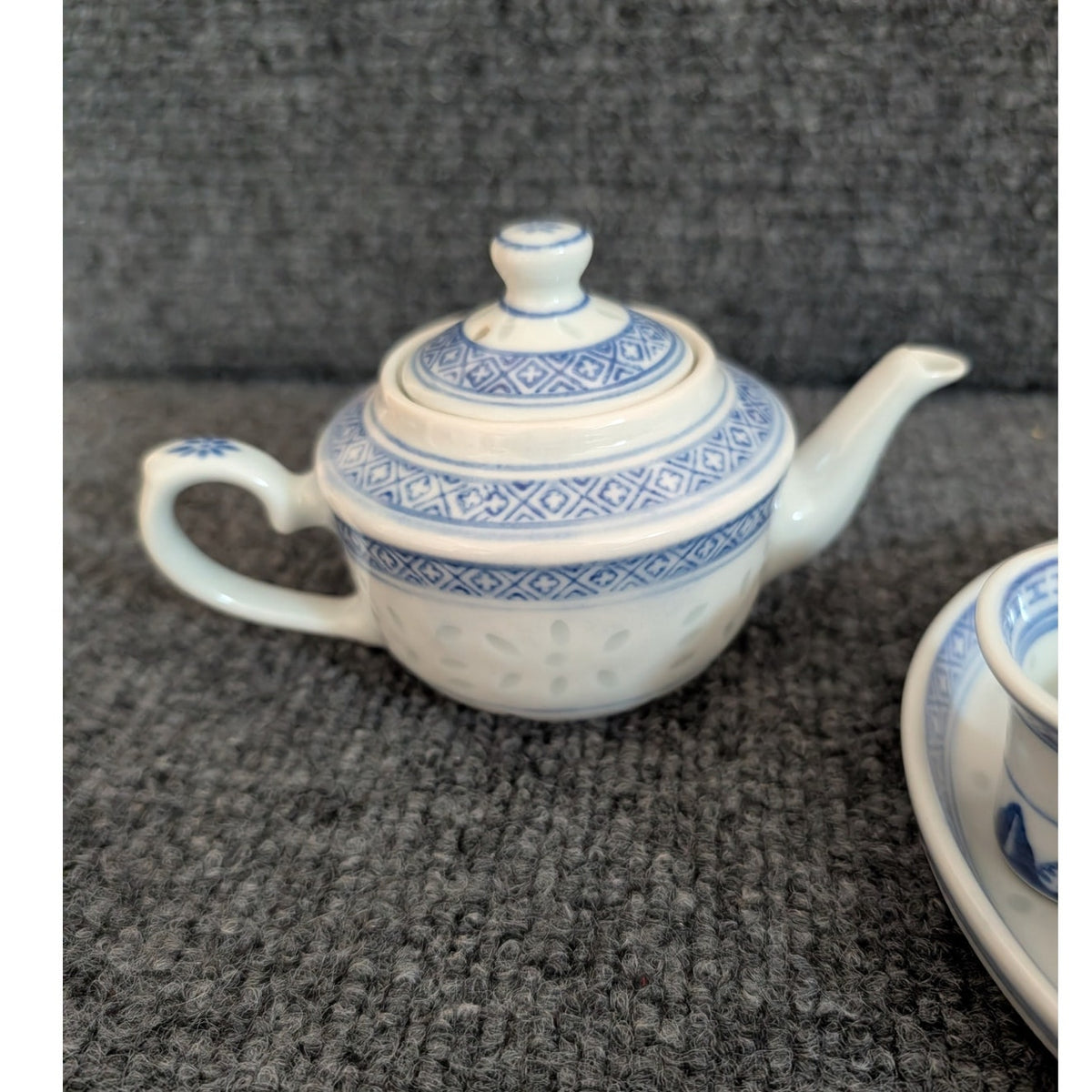 Chinese Rice Ware Vintage 7 Pc Porcelain Tea Set Platter Teapot & Four Cups