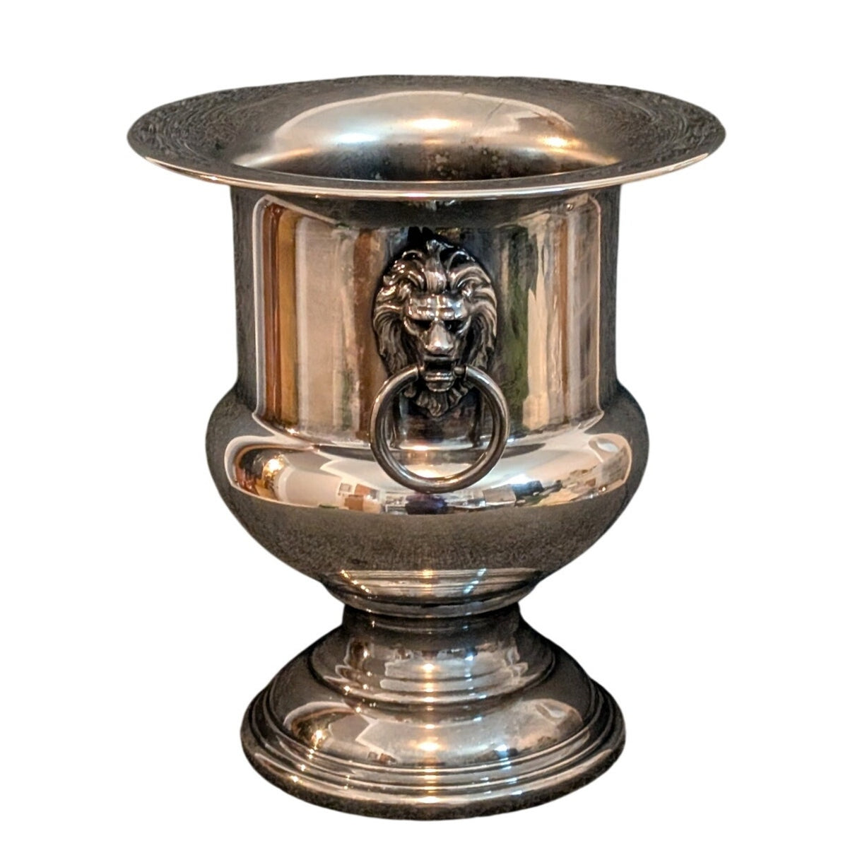 Vintage Wallace Silverplate 2443 Ice Bucket With Lion Embellishment Handles