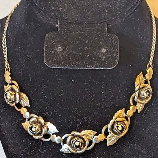 Vintage Art Deco Early Unsigned Coro Cabbage Rose Necklace