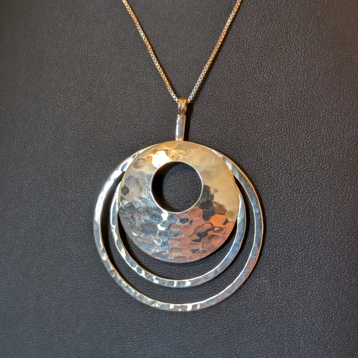 Retired Silpada 925 Sterling Hammered Rings Sterling Silver Pendant Necklace
