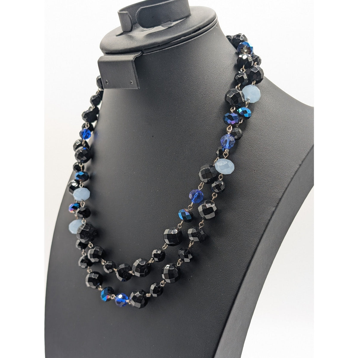 White House Black Market Faceted Glass Blue/Black AB Crystal Bead Necklace
