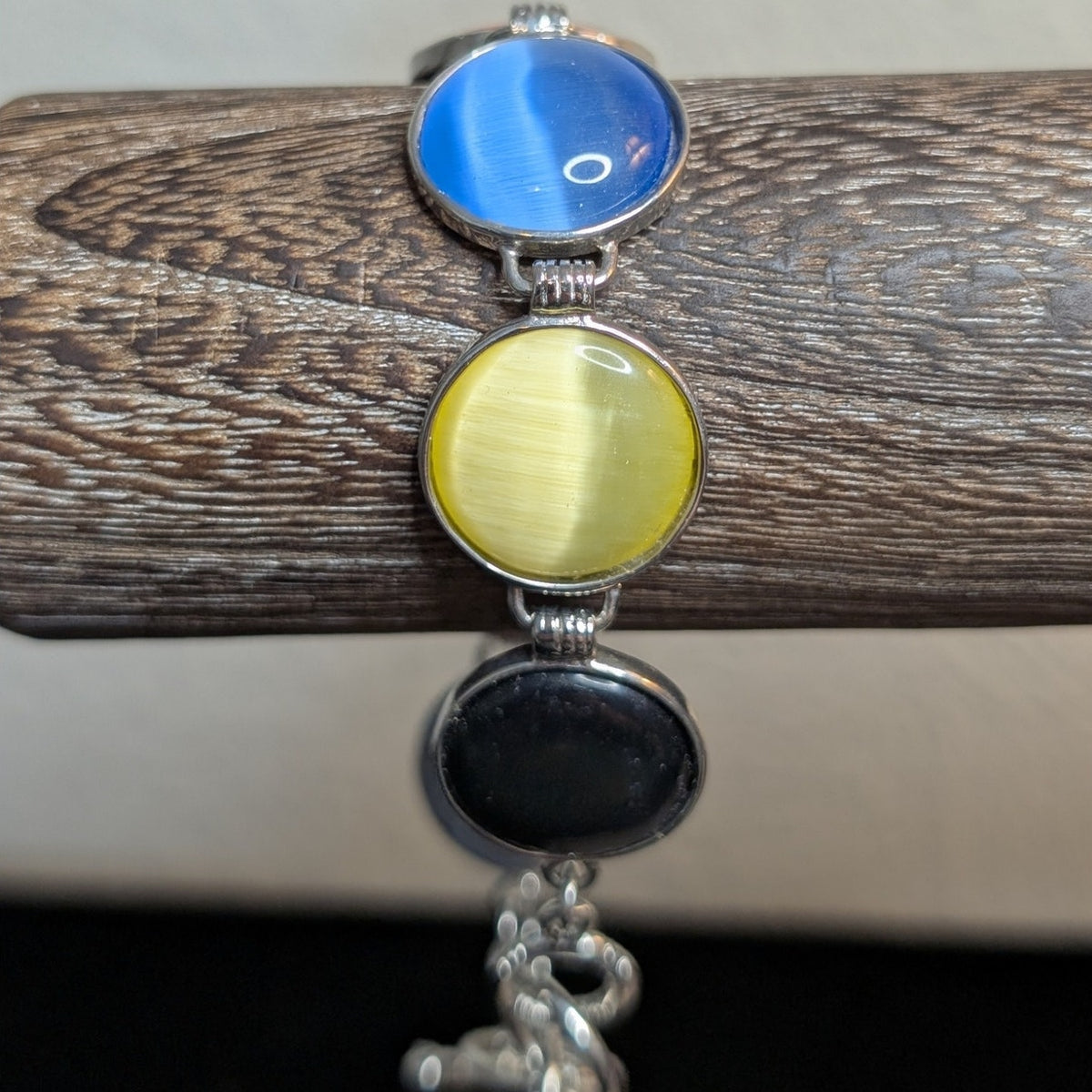 Colorful Bezel Set Cabochon Bead Silver Tone Toggle Bracelet
