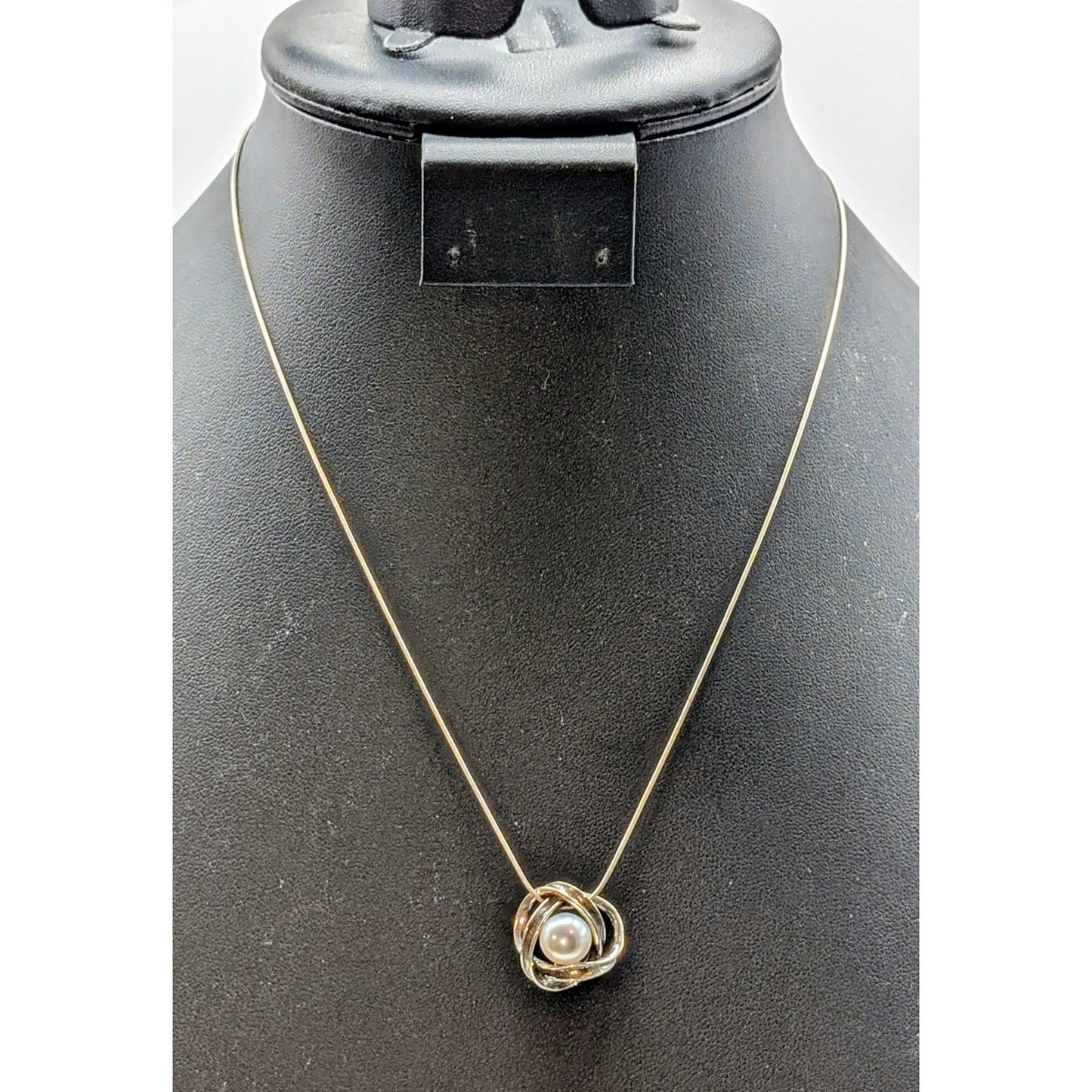 PZ 925 Sterling Made in Israel Pearl Nestled in Sterling Pendant 18" Necklace