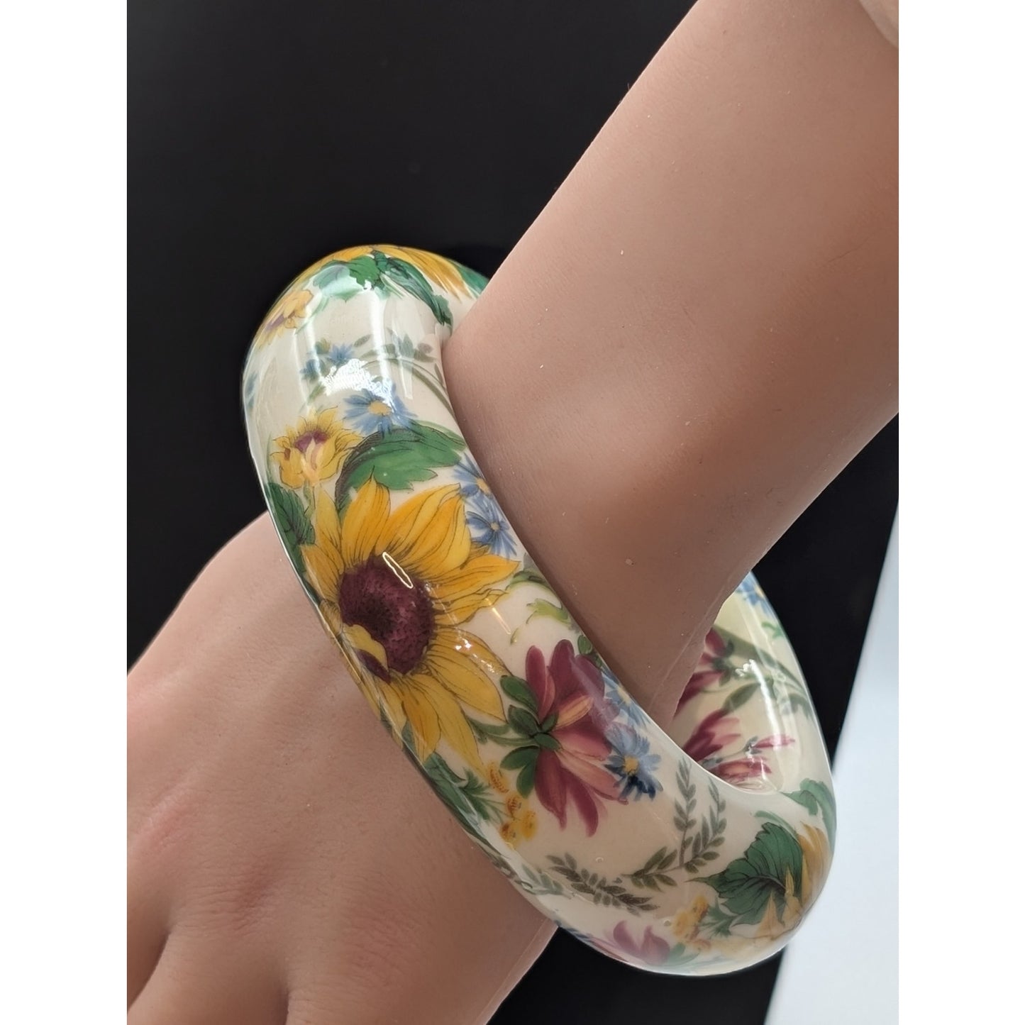 Artisan Sandra Pailet Sunflower Ceramic Statement Oval Bangle Bracelet 173.80g