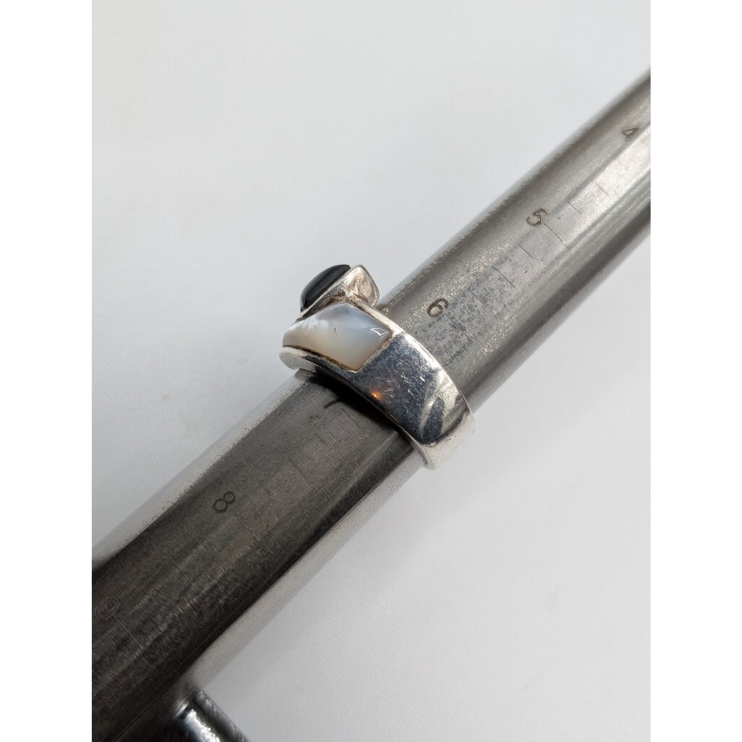 Sterling Silver 925 Mother of Pearl Black Stone Modernist Bypass Ring Size 6.5