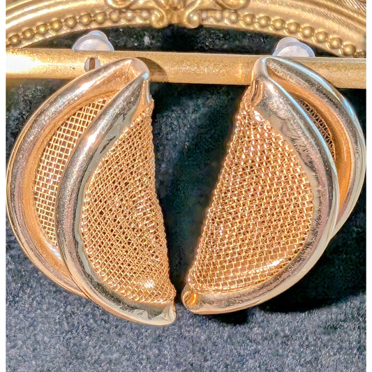 Vintage Gold Tone Mesh Fortune Cookie Pierced Earrings