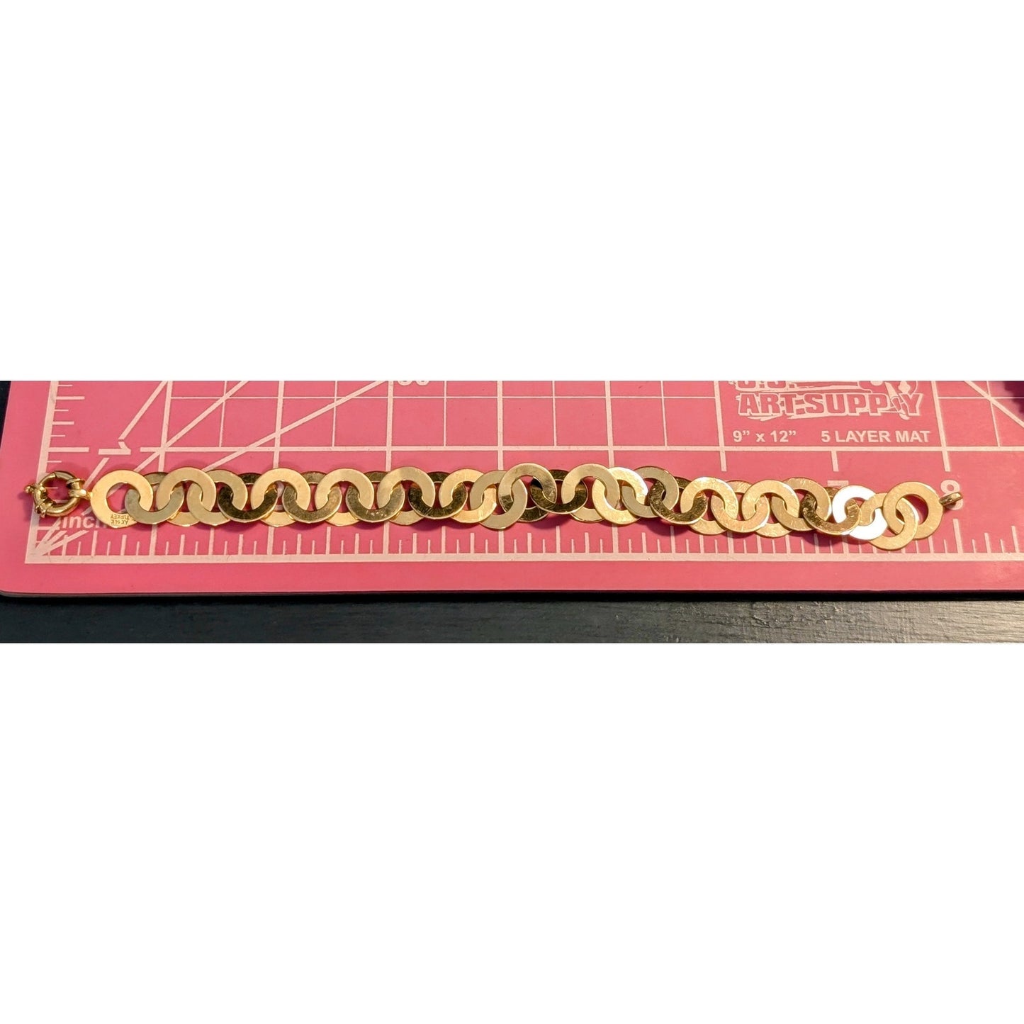 14K Gold 8" Loopy Chain Link Bracelet W/ Mariner Clasp