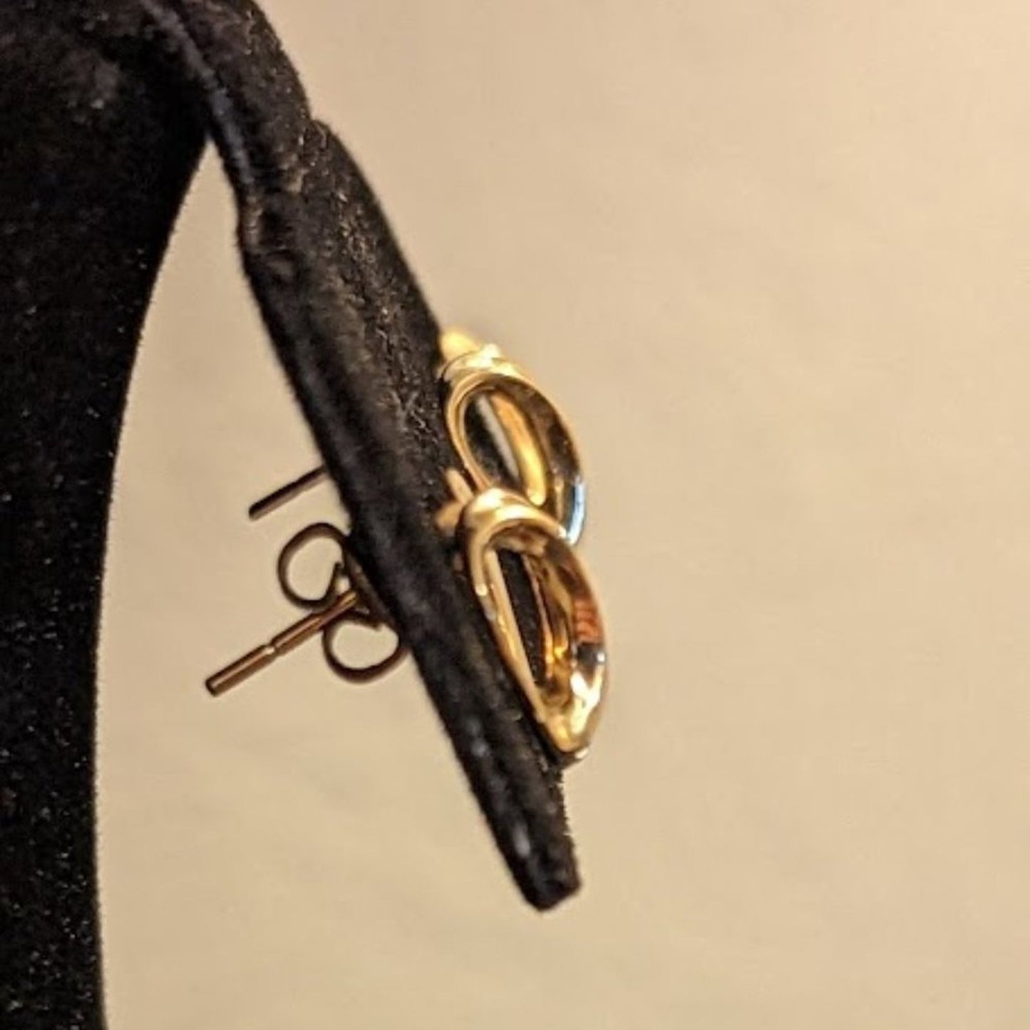10k Open Heart Baguette Diamond Post Earrings NWOT