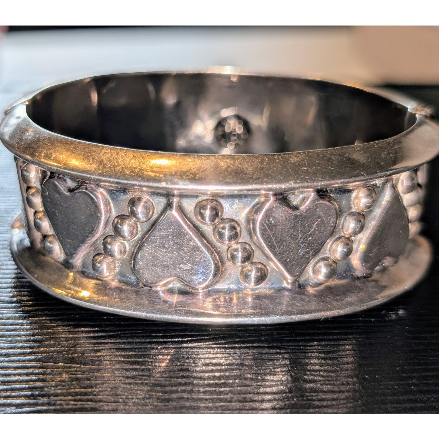 Taxco 925 Sterling Silver Mexico Wide Heart Hinge Bangle Bracelet Size 7.5"57.8g