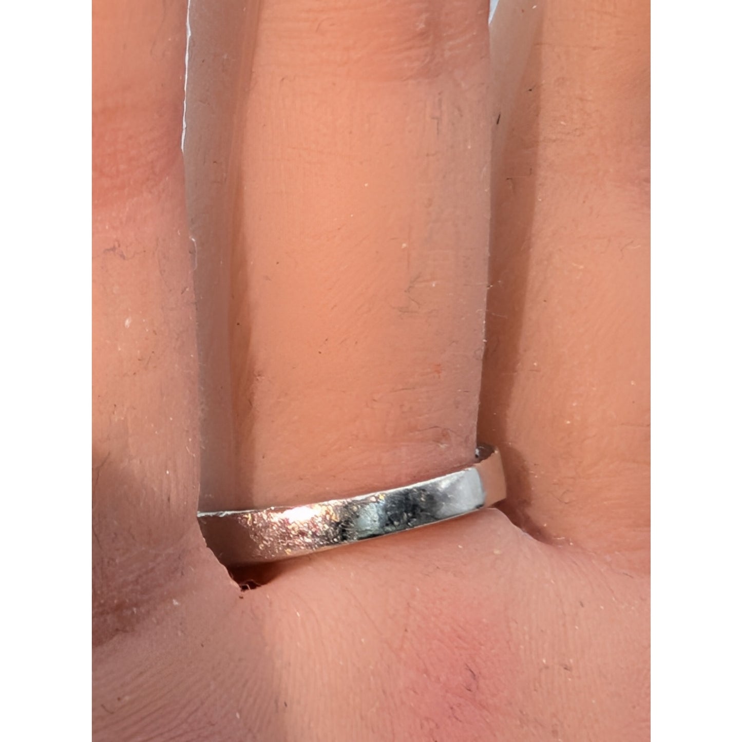 Vintage JCR 8.06g Platinum Two Row 18 Diamond Band Ring Size 7.5