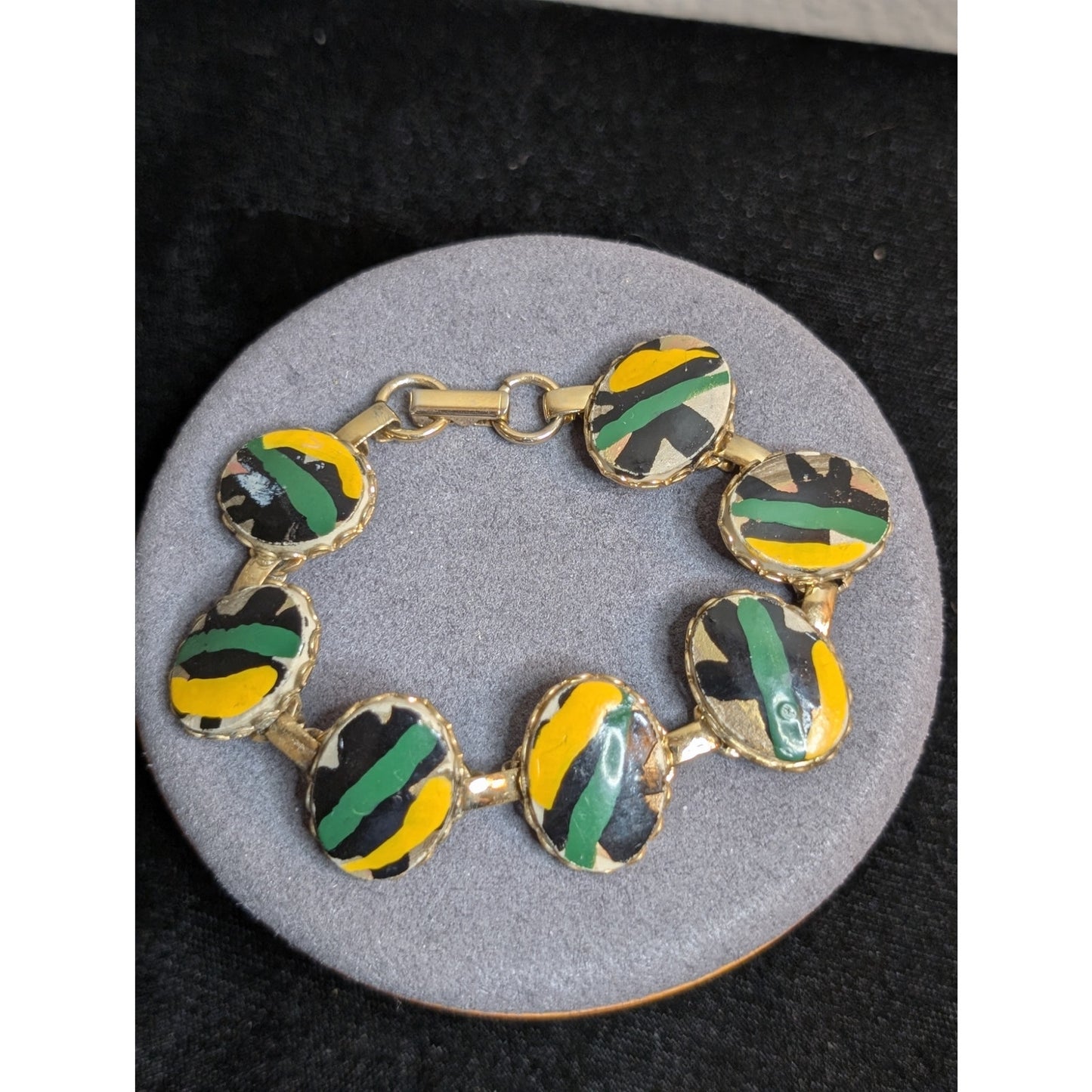 VTG 70s Tribal Print Cabochon Station Link Gold Tone Fold Over Clasp Bracelet