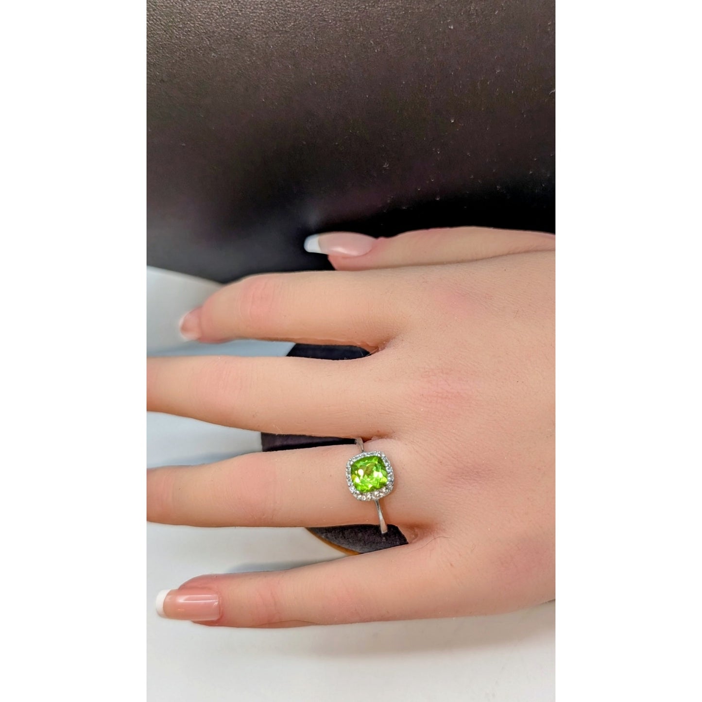 925 Sterling Silver Peridot & Diamond Ring Size 8