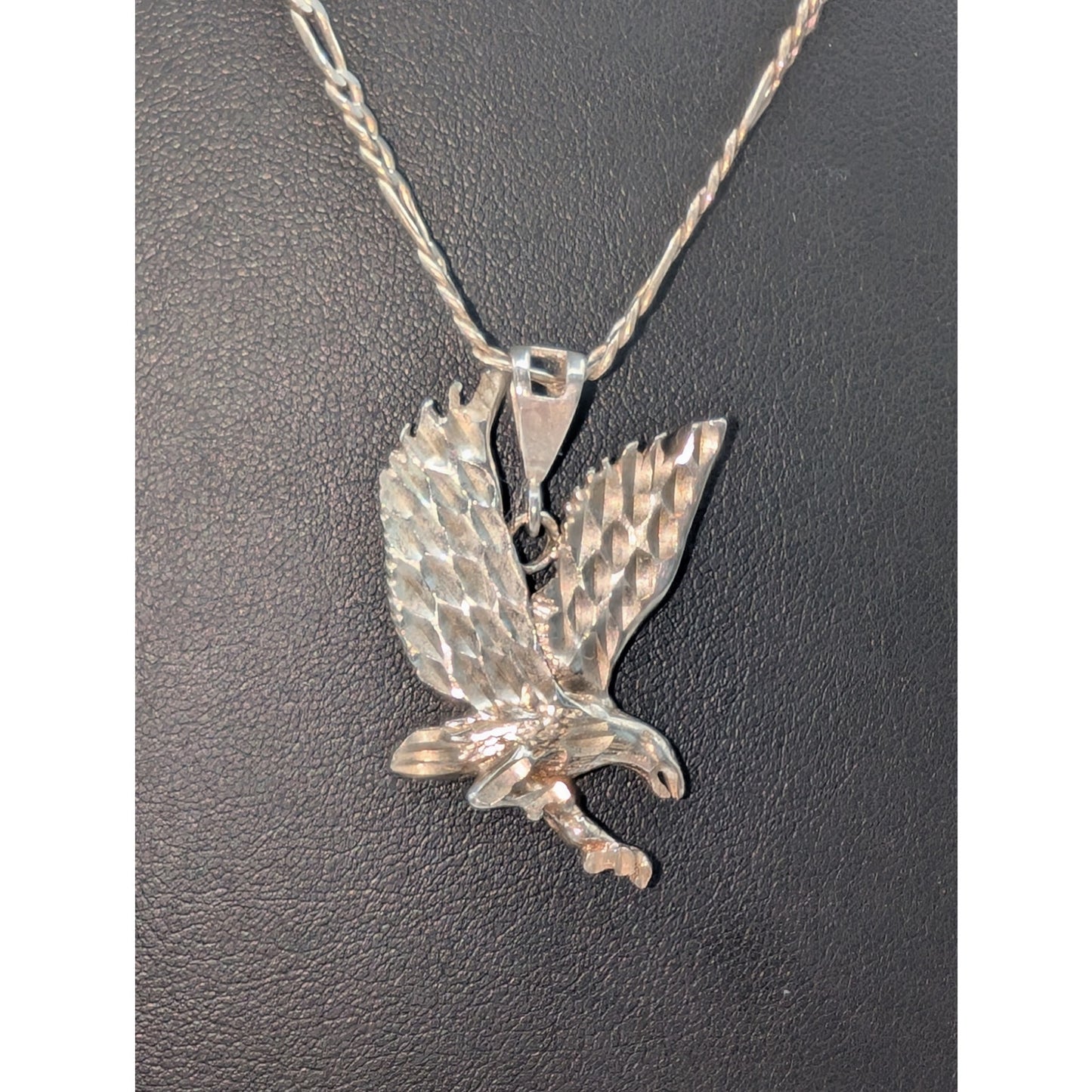 Vintage 925 Sterling Silver Diamond Cut Eagle Pendant 20" Figaro Chain Necklace