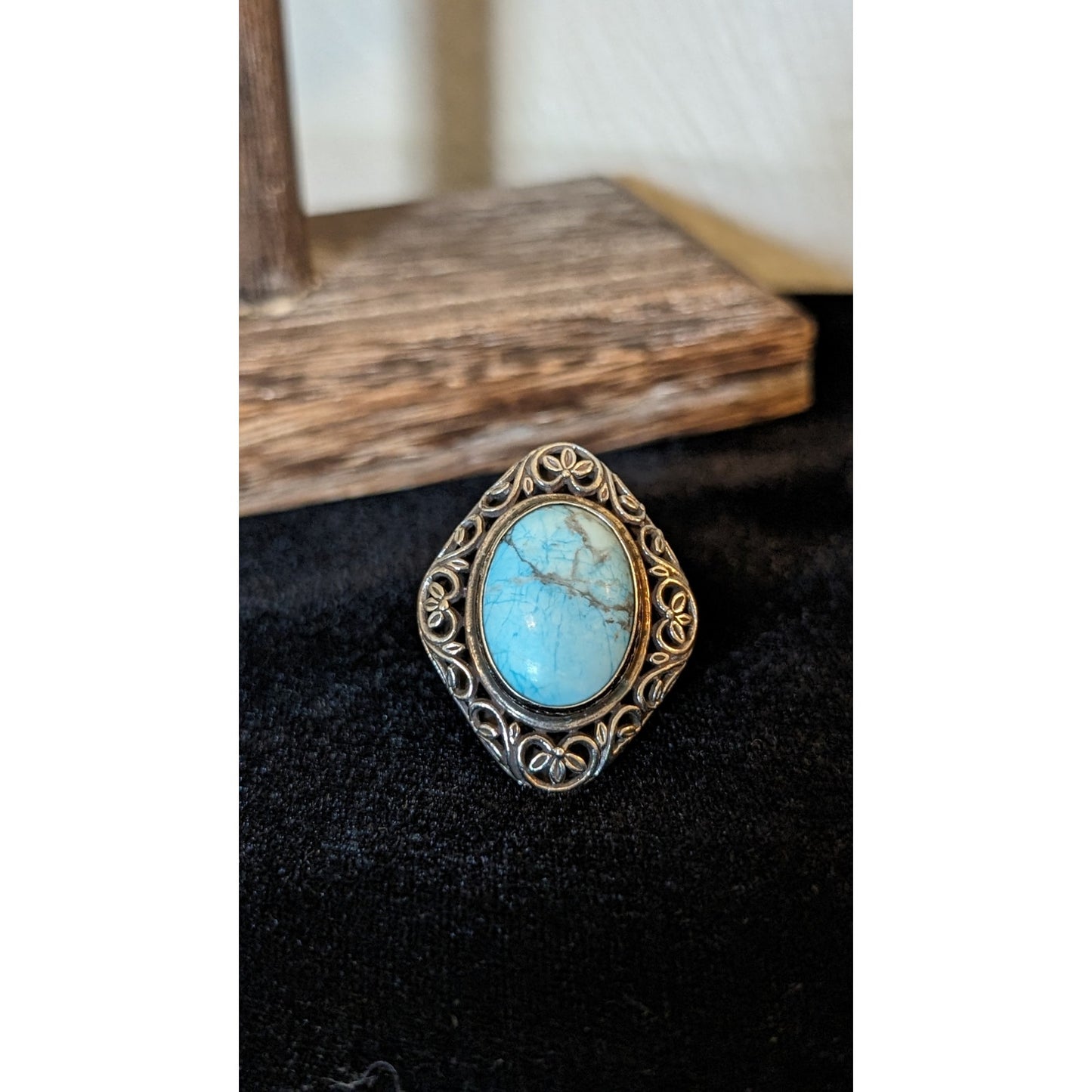 Large Turquoise Filigree Marked 925 Sterling Ring Size 8.5