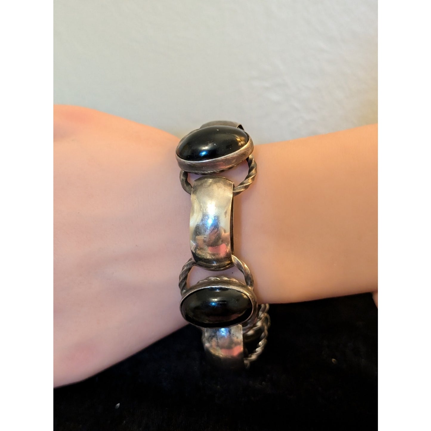 Signed P.Y. Mexico Vintage Sterling Bezel Set Black Stone Chunky Link Bracelet