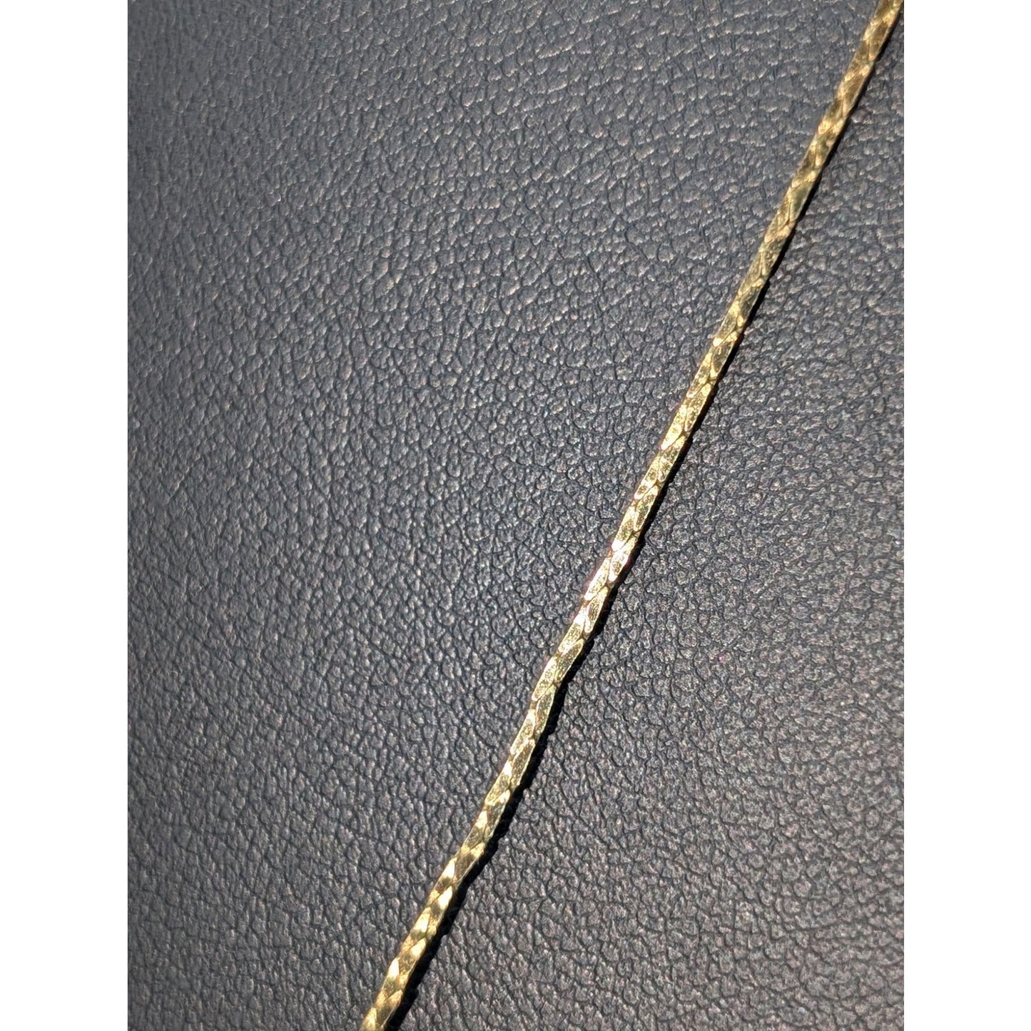 Gold Tone Leaf Pendant Chain 24" Necklace