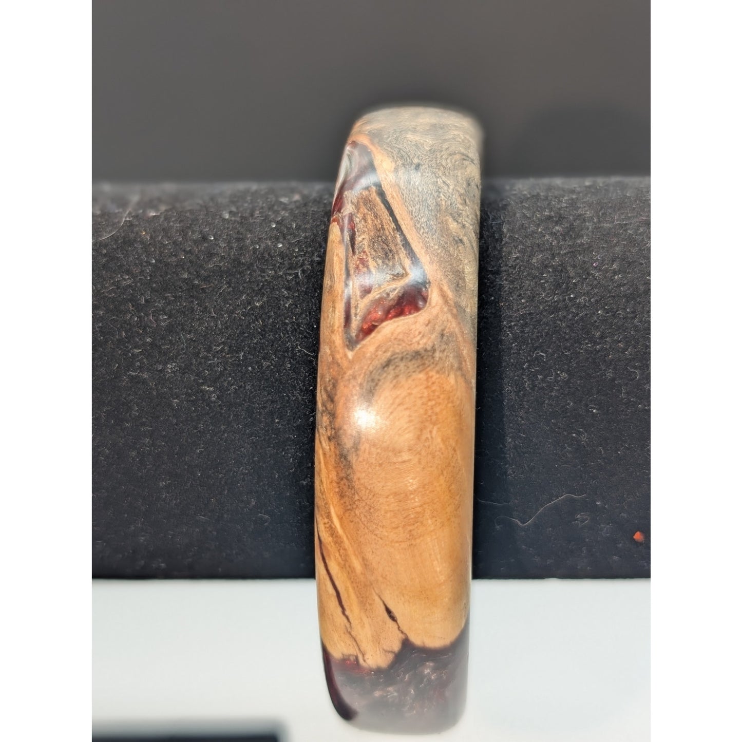 Vtg Natural Wood Colorful Browns Creams Grays & Burgundy Colored Bangle Bracelet