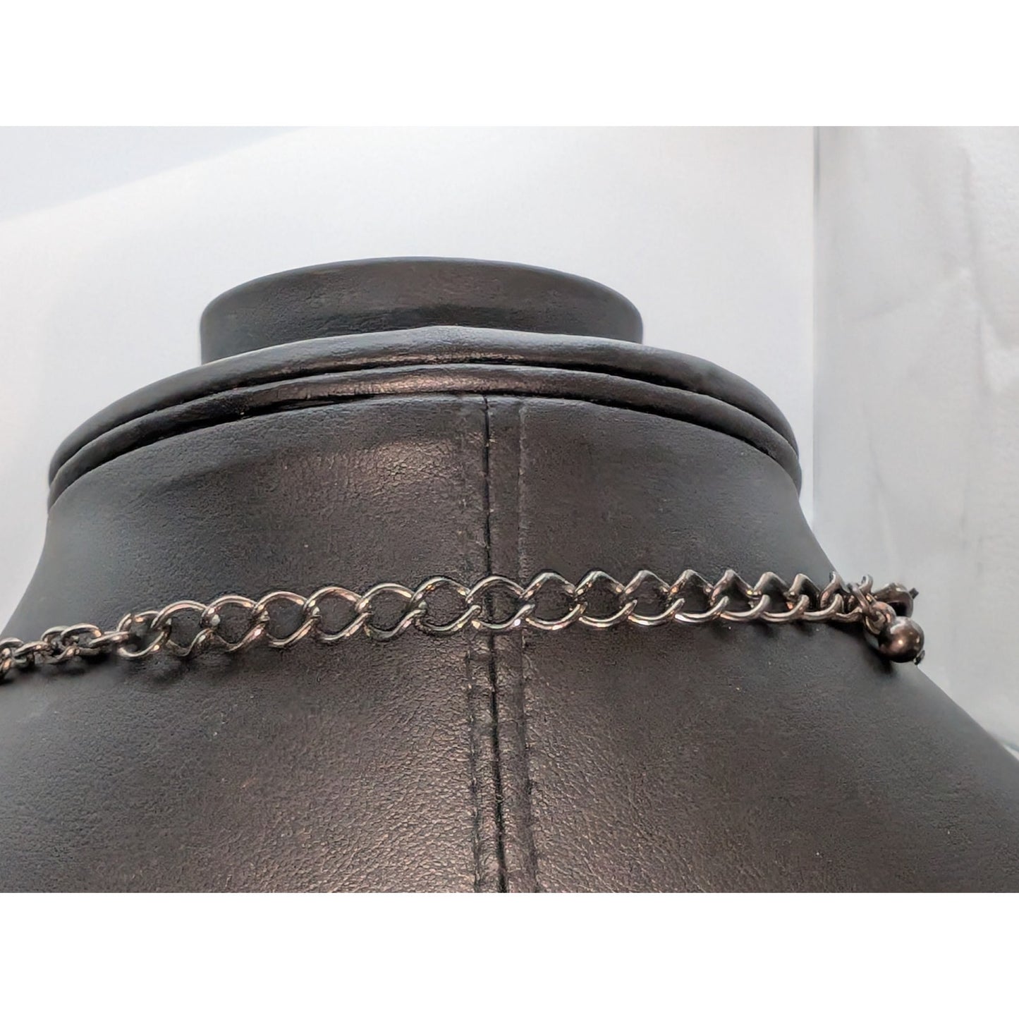 Chunky Geometrical Gun Metal Crackled Clear & Black Loopy Bead Chain Necklace