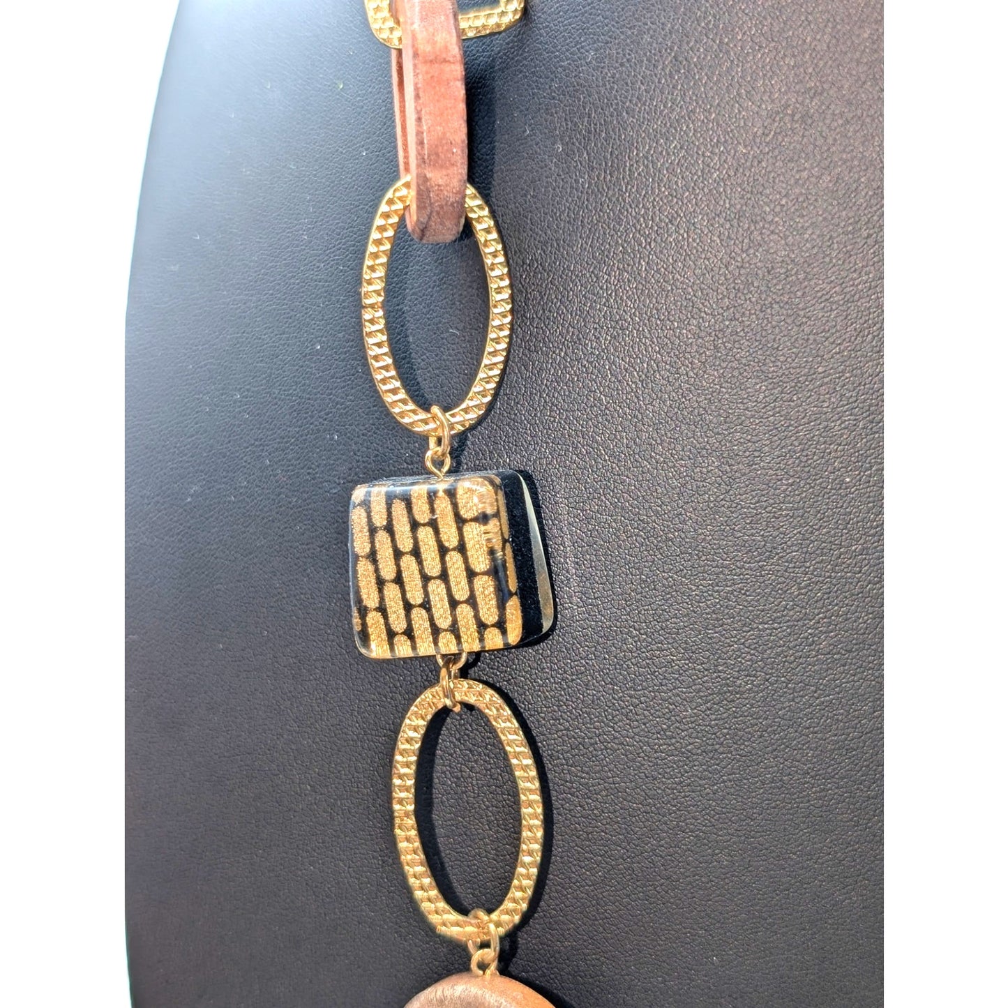 Vintage Thick Sparkle Gold 'Brick' Lucite Wooden Disk Gold Tone Chain Necklace