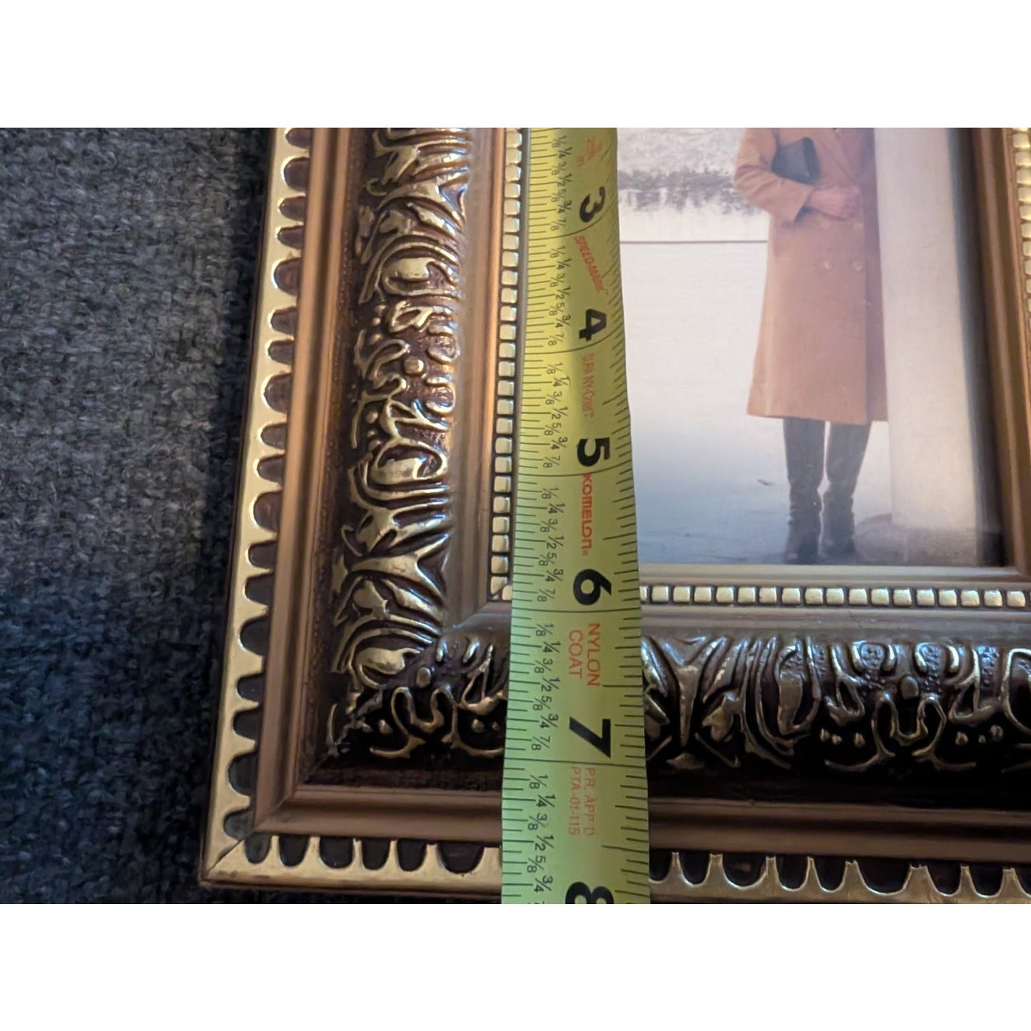 Vintage Ornate Gilt 3D Wood Easel/Wall Hanging Back 4 X 6 Photo Frame