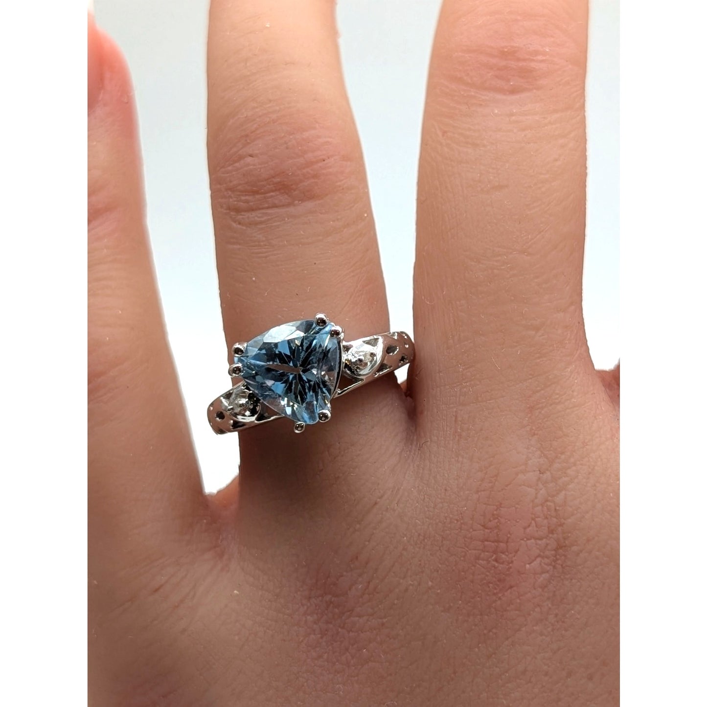 925 Sterling Silver Trillion Cut Blue Topaz & Diamond Ring Size 6.5