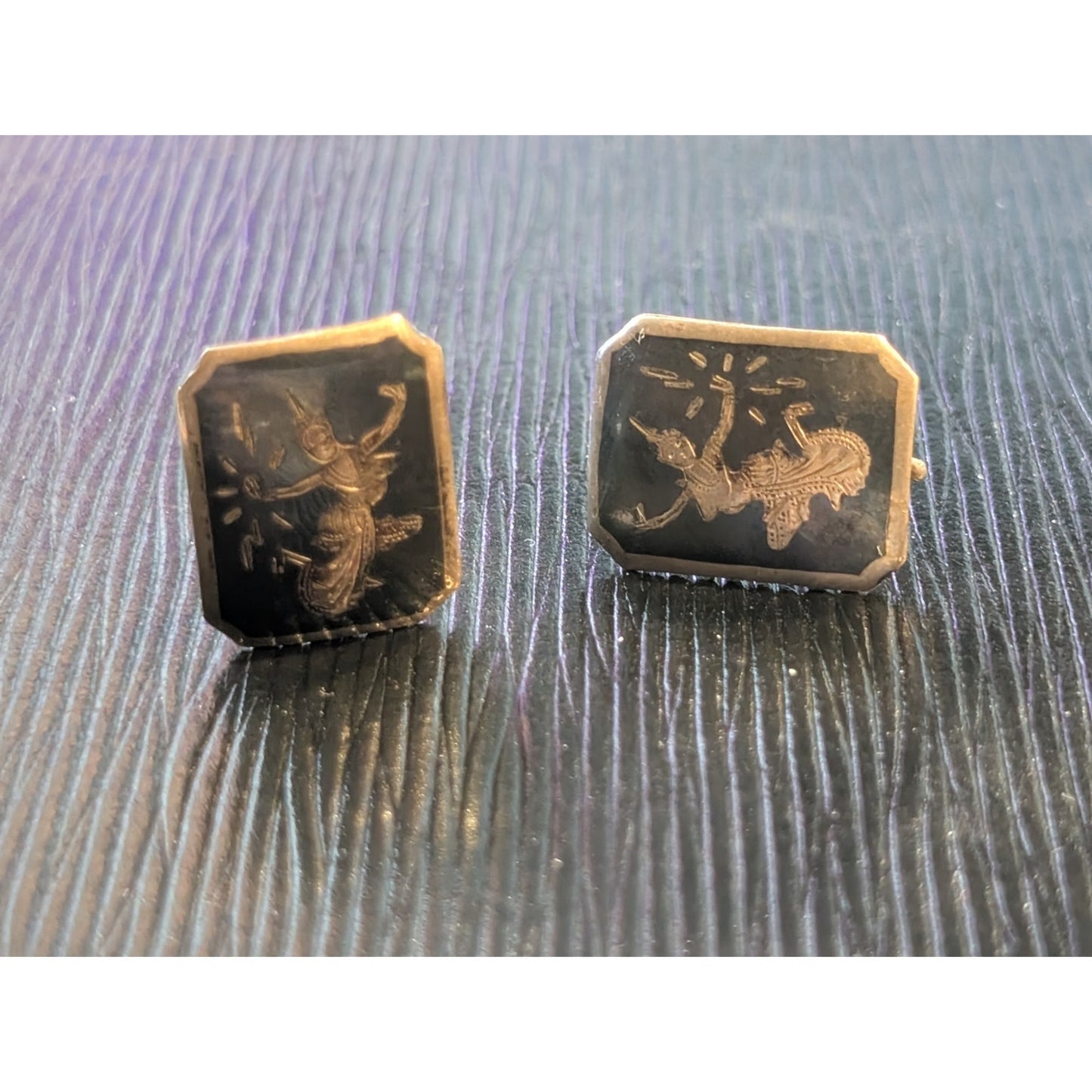 Vintage Siam Niello Black Enamel Sterling Silver Thailand Screw Back Earrings